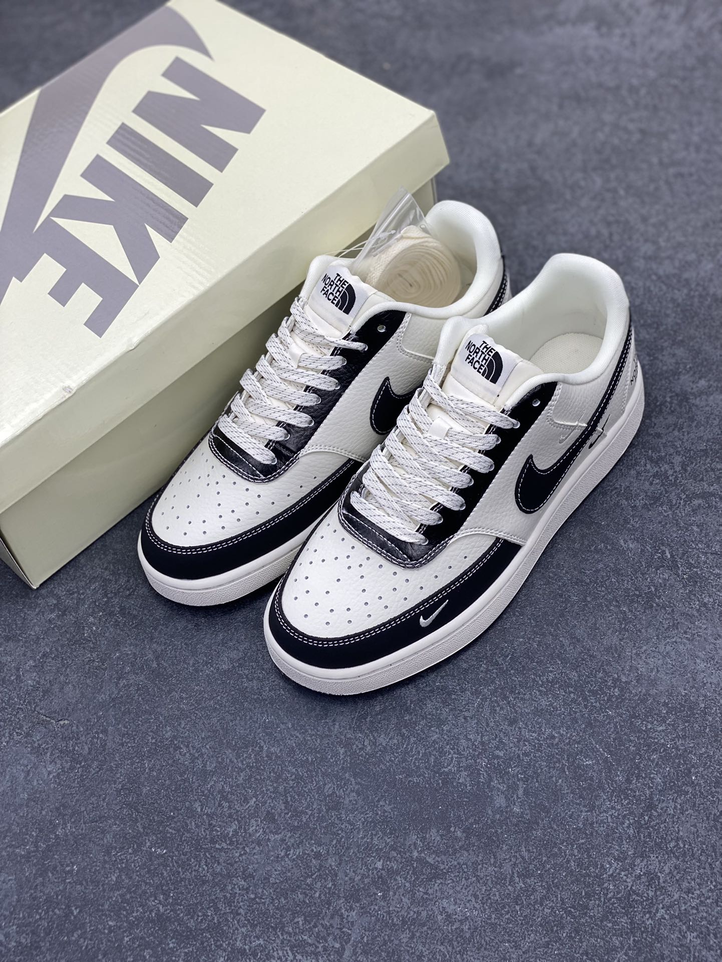 图片[8]-海外爆款 ZP订单 NIKE EBERNON Low prm 小空军低帮百搭透气休闲运动板鞋 独家头层版本 原数据独家私模大底 纯正版型 清洁度完美 货号：FD5188-118 尺码：36 36.5 37.5 38 38.5 39 40 40.5 41 42 42.5 43 44 44.5 45-选品中心