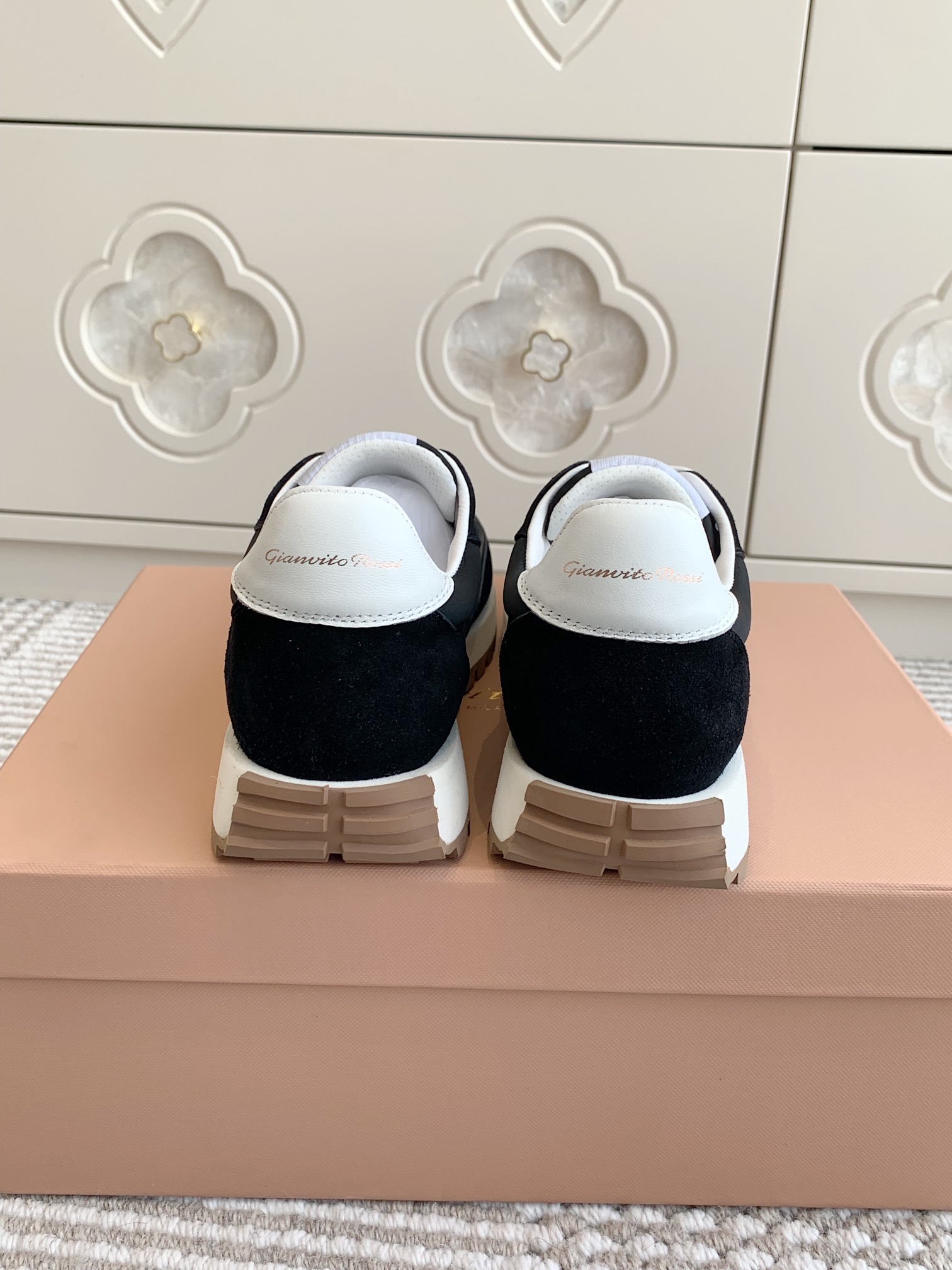 Gianvito Rossi 2025: Durable Classic Sports Shoe Series for All Seasons - 图片 8