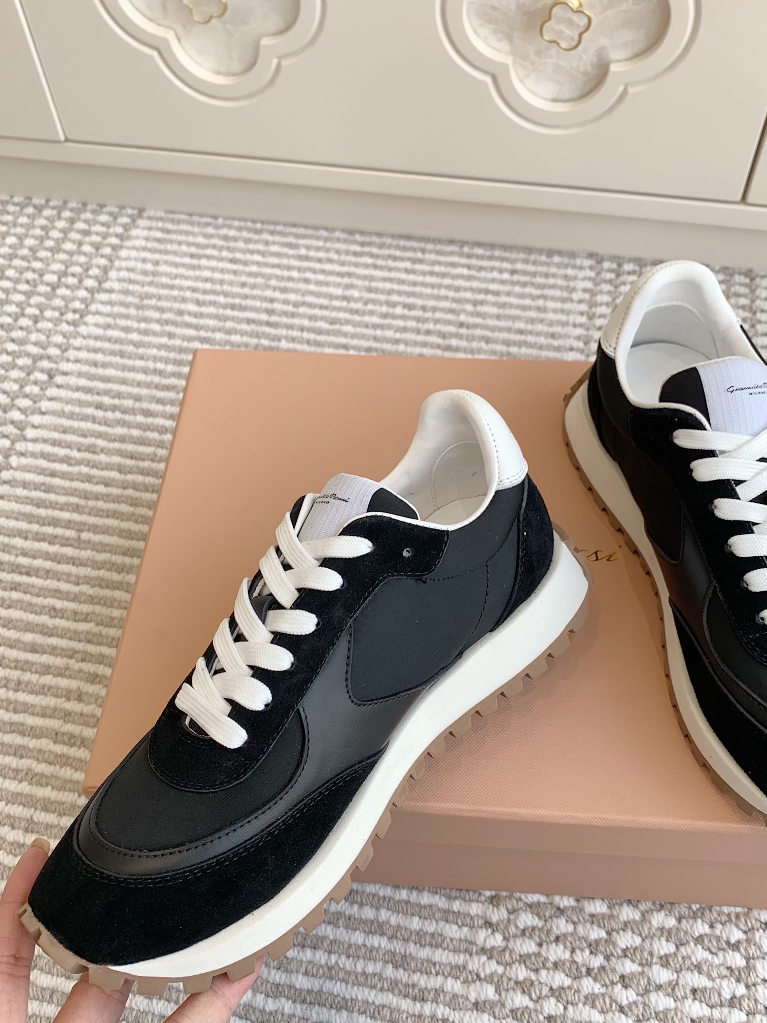 Gianvito Rossi 2025: Durable Classic Sports Shoe Series for All Seasons - 图片 3