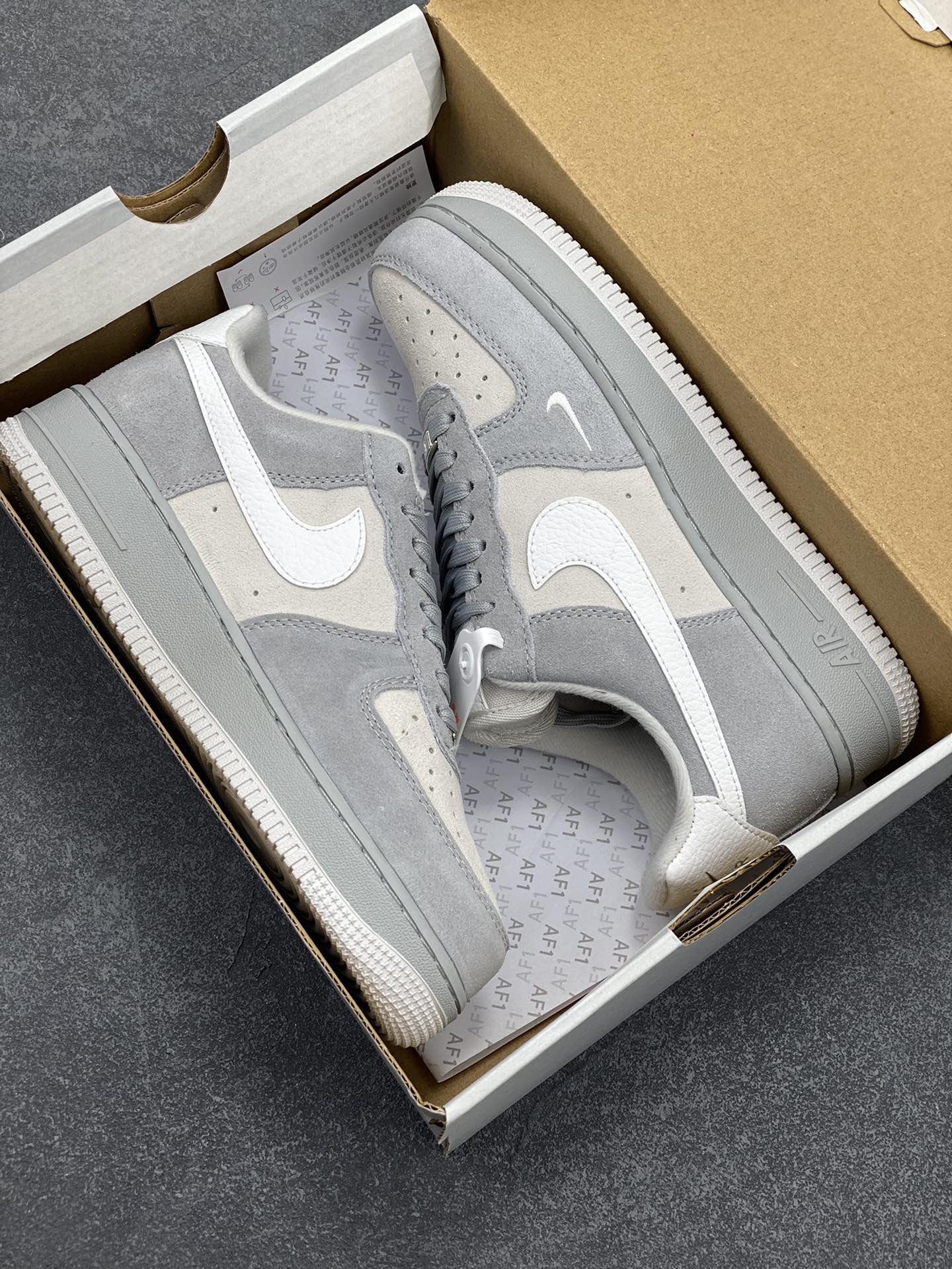 图片[9]-Air Force 1\’ 07 黑灰 原楦头原纸板 打造纯正空军版型 专注外贸渠道 全掌内置蜂窝气垫 #原盒配件 原厂中底钢印、拉帮完美 货号：HV3876-077 尺码：36 36.5 37.5 38 38.5 39 40 40.5 41 42 42.5 43 44 44.5 45-选品中心