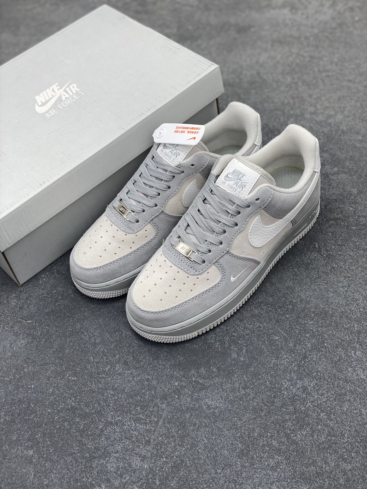 图片[8]-Air Force 1\’ 07 黑灰 原楦头原纸板 打造纯正空军版型 专注外贸渠道 全掌内置蜂窝气垫 #原盒配件 原厂中底钢印、拉帮完美 货号：HV3876-077 尺码：36 36.5 37.5 38 38.5 39 40 40.5 41 42 42.5 43 44 44.5 45-选品中心