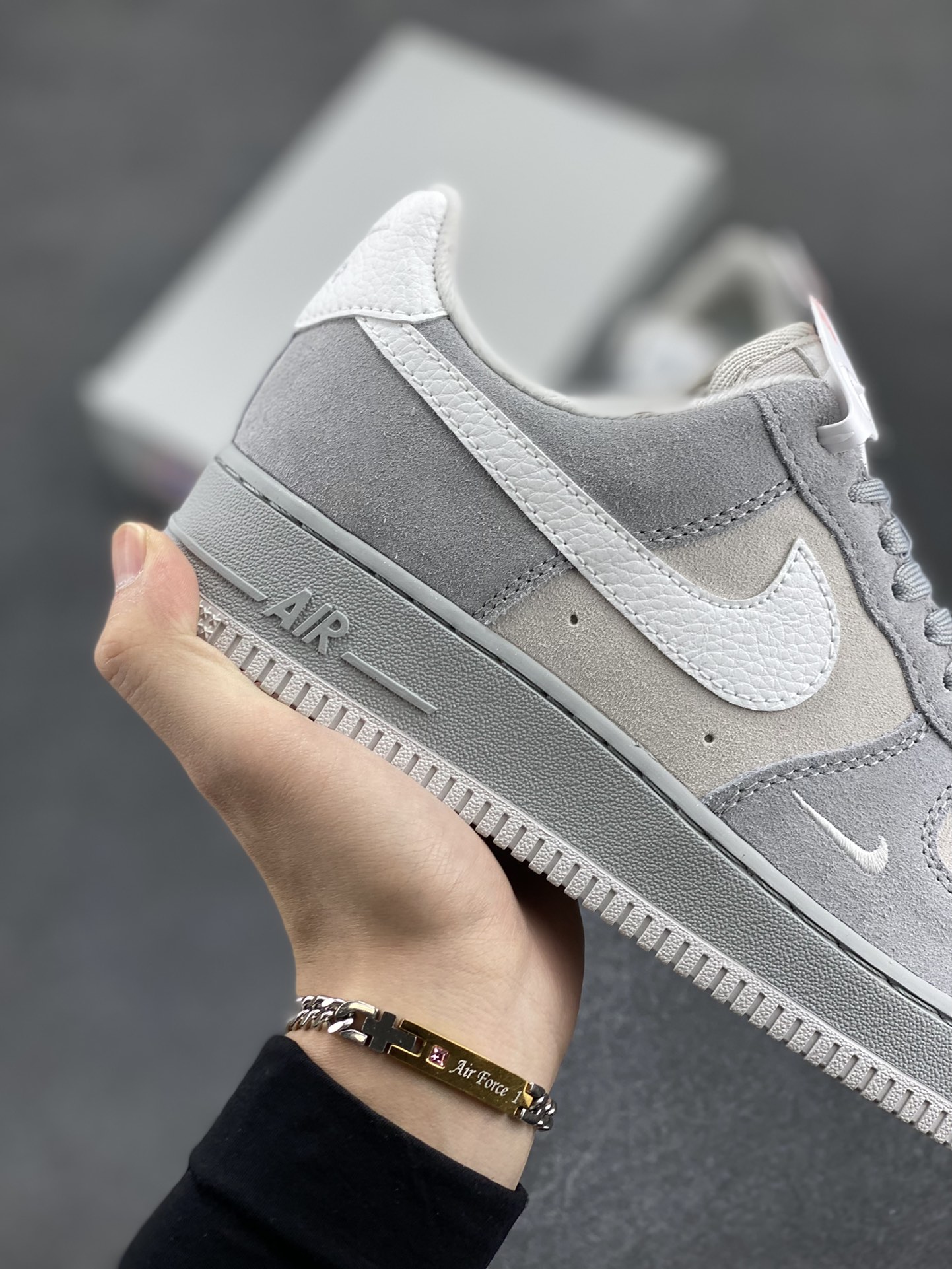 图片[6]-Air Force 1\’ 07 黑灰 原楦头原纸板 打造纯正空军版型 专注外贸渠道 全掌内置蜂窝气垫 #原盒配件 原厂中底钢印、拉帮完美 货号：HV3876-077 尺码：36 36.5 37.5 38 38.5 39 40 40.5 41 42 42.5 43 44 44.5 45-选品中心