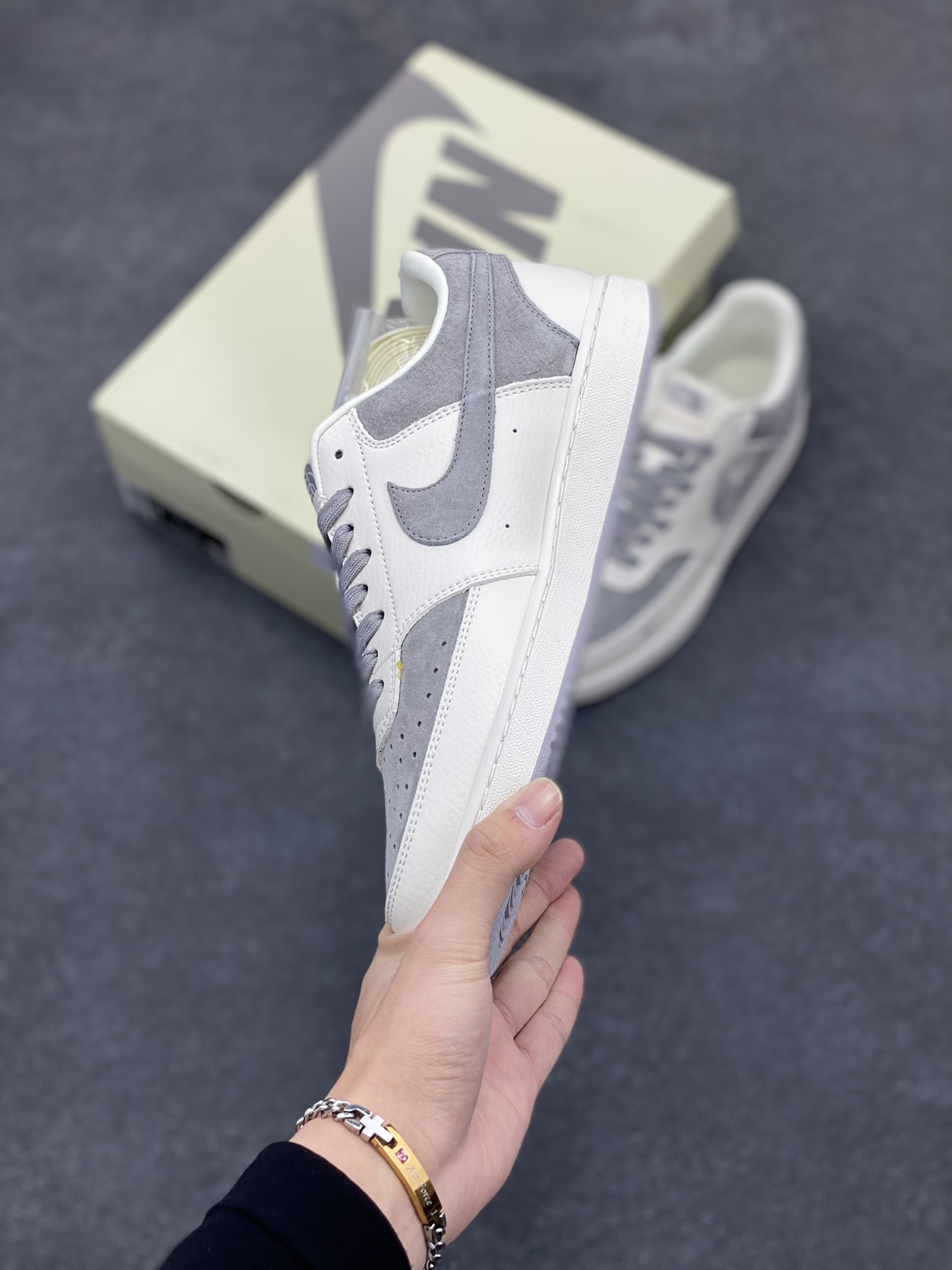 图片[3]-海外爆款 ZP订单 NIKE EBERNON Low prm 小空军低帮百搭透气休闲运动板鞋 独家头层版本 原数据独家私模大底 纯正版型 清洁度完美 货号：FD5188-116 尺码：36 36.5 37.5 38 38.5 39 40 40.5 41 42 42.5 43 44 44.5 45-选品中心