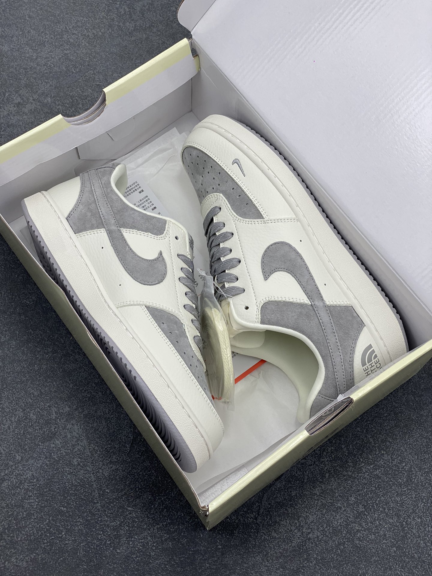 图片[9]-海外爆款 ZP订单 NIKE EBERNON Low prm 小空军低帮百搭透气休闲运动板鞋 独家头层版本 原数据独家私模大底 纯正版型 清洁度完美 货号：FD5188-116 尺码：36 36.5 37.5 38 38.5 39 40 40.5 41 42 42.5 43 44 44.5 45-选品中心