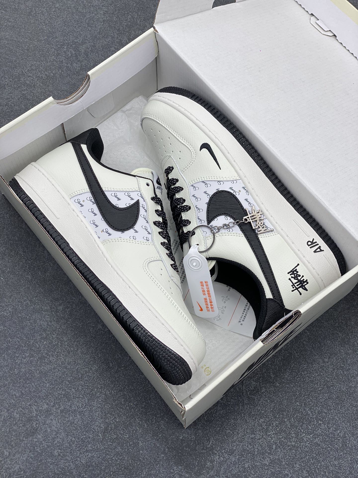 图片[9]-Nike Air Force 1 Low 空军一号低帮百搭休闲运动板鞋。柔软、弹性十足的缓震性能和出色的中底设计，横跨复古与现代的外型结合，造就出风靡全球三十多年的Force 1，直到今天还深受青睐。 货号：XZ3328-001 尺码：36 36.5 37.5 38 38.5 39 40 40.5 41 42 42.5 43 44 44.5 45-选品中心