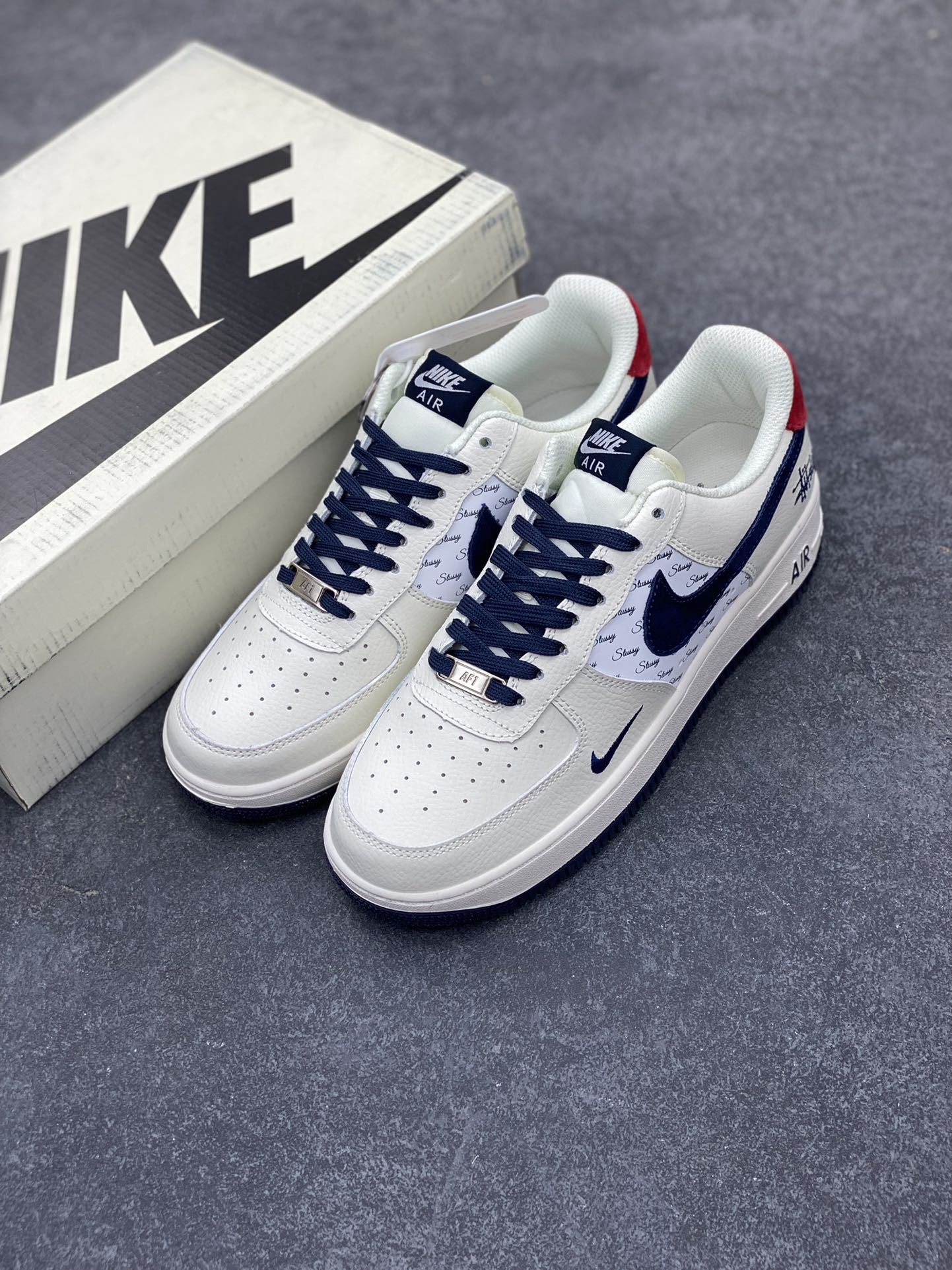 图片[8]-Nike Air Force 1 Low 空军一号低帮百搭休闲运动板鞋。柔软、弹性十足的缓震性能和出色的中底设计，横跨复古与现代的外型结合，造就出风靡全球三十多年的Force 1，直到今天还深受青睐。 货号： XZ3318-566 尺码：36 36.5 37.5 38 38.5 39 40 40.5 41 42 42.5 43 44 44.5 45-选品中心