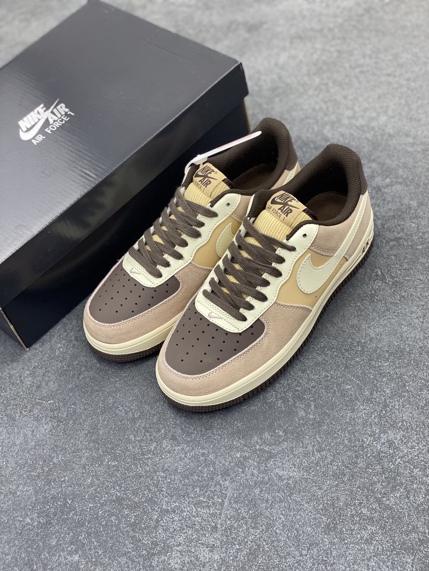 图片[8]-福利特价 Nike Air Force 1 Low 翻毛米棕黄 空军一号低帮运动休闲板鞋 原楦头原纸板 打造纯正空军版型#专注外贸渠道 全掌内置蜂窝气垫 #原盒配件 原厂中底钢印、拉帮完美 货号：FB8878-200 尺码：36 36.5 37.5 38 38.5 39 40 40.5 41 42 42.5 43 44 44.5 45-选品中心