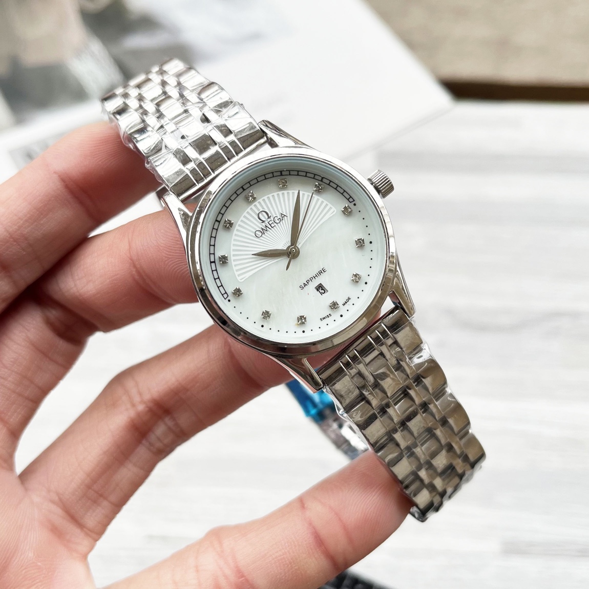 NO:147157,White shell, gold shell, steel belt 20 ceramic 30 diamond 20 Omega Women's watch original imported quartz movement Mineral glass mirror 316L stainless steel case diameter men 40mm women 30mm thick 8mm If today's sunlight stops its dazzling light, then your smile will illuminate my whole world, omega19860909白壳、金壳、钢带20 陶瓷30钻20 欧米茄 女士腕表原装进口石英机芯 矿物质玻璃镜面 316L精钢表壳直径男40mm女30mm 厚8mm如果今天的阳光停止了它耀眼的光芒.那么你的一个微笑,将照亮我的整个世界,,omega,Watch