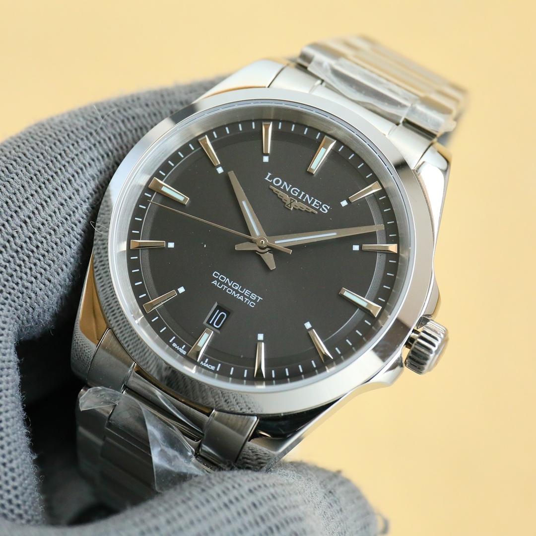 统一1000
💍2025全新推出浪琴LONGINES-浪琴康卡斯悦动系列✨✨ 💍
【机芯】搭载机芯2824全自动机械机芯,全新塑封原装机,改良版技术成熟十分稳定动力储备高达48小时💍
【表壳】“锤压式”316S精培钢。表壳直径41毫米,拉丝抛光处理过渡流畅质感拉满,完美表壳质感。防水性能无后顾之忧,装配蓝宝石玻璃镜面,超清防刮不泛青 💍
【字面针】字面附加刻度夜光功能,颜色齐全:优雅银/经典黑/百搭绿/深邃蓝💍
【钢带皮带】💍 折叠式表扣饰以品牌标志工艺细腻纹路清晰,皮带颜色与正品一致。搭配美光精致表扣,精良,舒适而坚固。
阳光运动兼具优雅商务风格,适合日常佩戴,职场通勤和聚会轻松驾驭
💍诚挚欢迎各位表友品鉴!