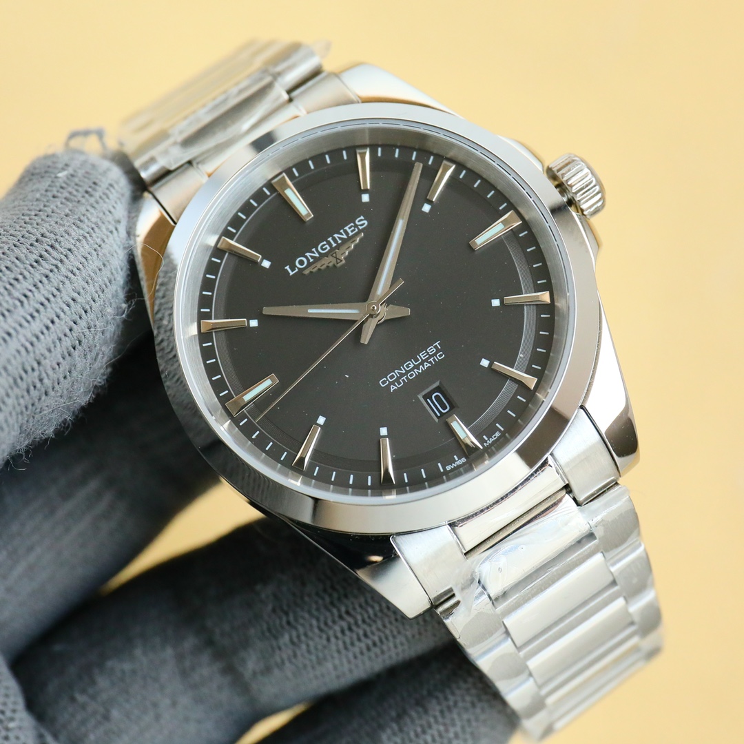 统一1000
💍2025全新推出浪琴LONGINES-浪琴康卡斯悦动系列✨✨ 💍
【机芯】搭载机芯2824全自动机械机芯,全新塑封原装机,改良版技术成熟十分稳定动力储备高达48小时💍
【表壳】“锤压式”316S精培钢。表壳直径41毫米,拉丝抛光处理过渡流畅质感拉满,完美表壳质感。防水性能无后顾之忧,装配蓝宝石玻璃镜面,超清防刮不泛青 💍
【字面针】字面附加刻度夜光功能,颜色齐全:优雅银/经典黑/百搭绿/深邃蓝💍
【钢带皮带】💍 折叠式表扣饰以品牌标志工艺细腻纹路清晰,皮带颜色与正品一致。搭配美光精致表扣,精良,舒适而坚固。
阳光运动兼具优雅商务风格,适合日常佩戴,职场通勤和聚会轻松驾驭
💍诚挚欢迎各位表友品鉴!