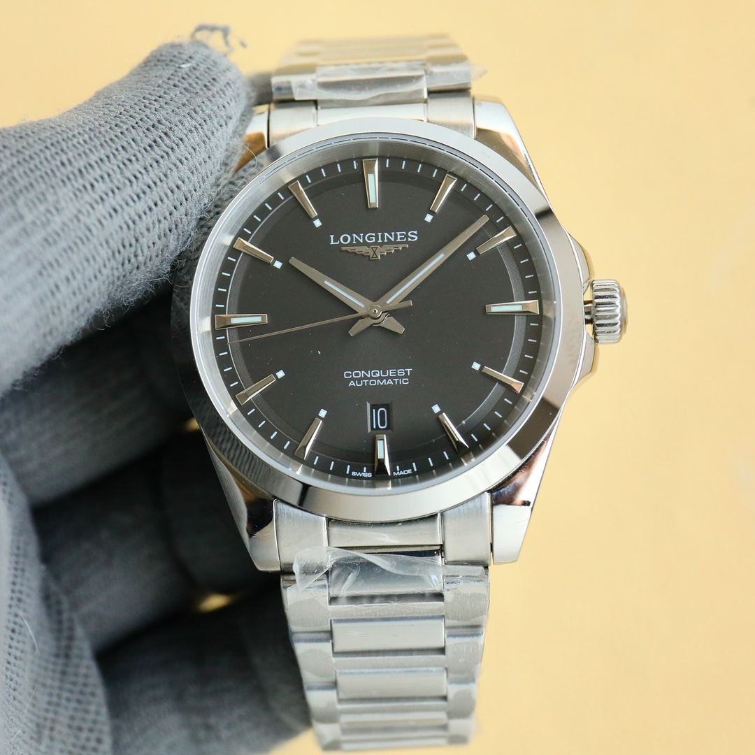统一1000
💍2025全新推出浪琴LONGINES-浪琴康卡斯悦动系列✨✨ 💍
【机芯】搭载机芯2824全自动机械机芯,全新塑封原装机,改良版技术成熟十分稳定动力储备高达48小时💍
【表壳】“锤压式”316S精培钢。表壳直径41毫米,拉丝抛光处理过渡流畅质感拉满,完美表壳质感。防水性能无后顾之忧,装配蓝宝石玻璃镜面,超清防刮不泛青 💍
【字面针】字面附加刻度夜光功能,颜色齐全:优雅银/经典黑/百搭绿/深邃蓝💍
【钢带皮带】💍 折叠式表扣饰以品牌标志工艺细腻纹路清晰,皮带颜色与正品一致。搭配美光精致表扣,精良,舒适而坚固。
阳光运动兼具优雅商务风格,适合日常佩戴,职场通勤和聚会轻松驾驭
💍诚挚欢迎各位表友品鉴!