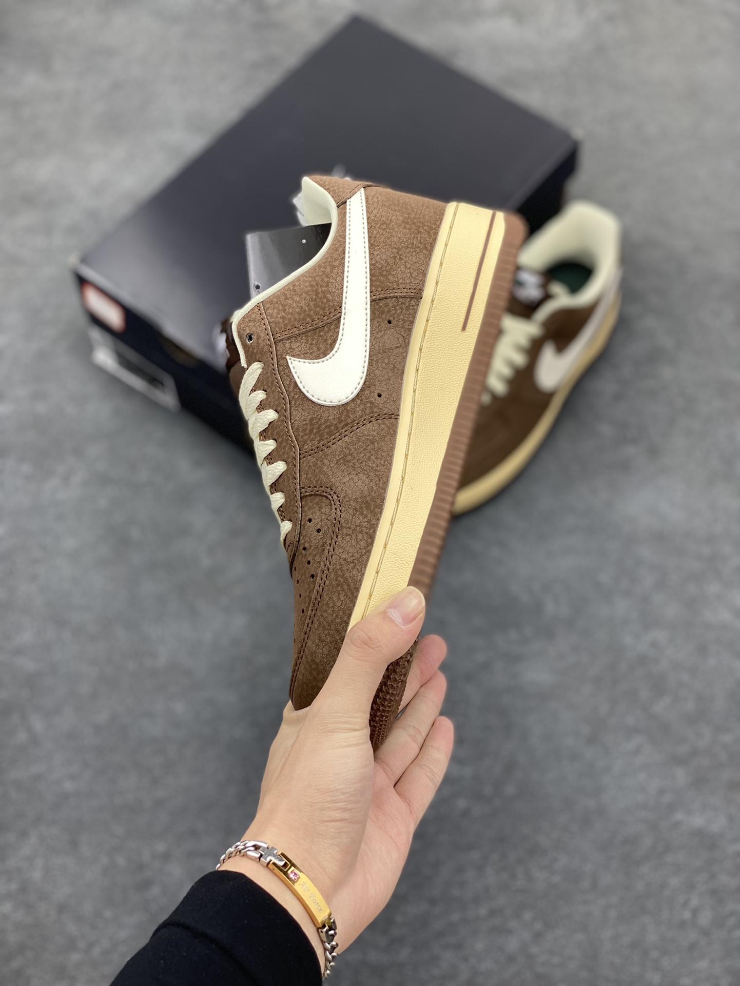 图片[3]-Air Force 1\’ 07 巧克力棕 原楦头原纸板 打造纯正空军版型 专注外贸渠道 全掌内置蜂窝气垫 #原盒配件 原厂中底钢印、拉帮完美 货号：FZ3592-259 尺码：36 36.5 37.5 38 38.5 39 40 40.5 41 42 42.5 43 44 44.5 45-选品中心