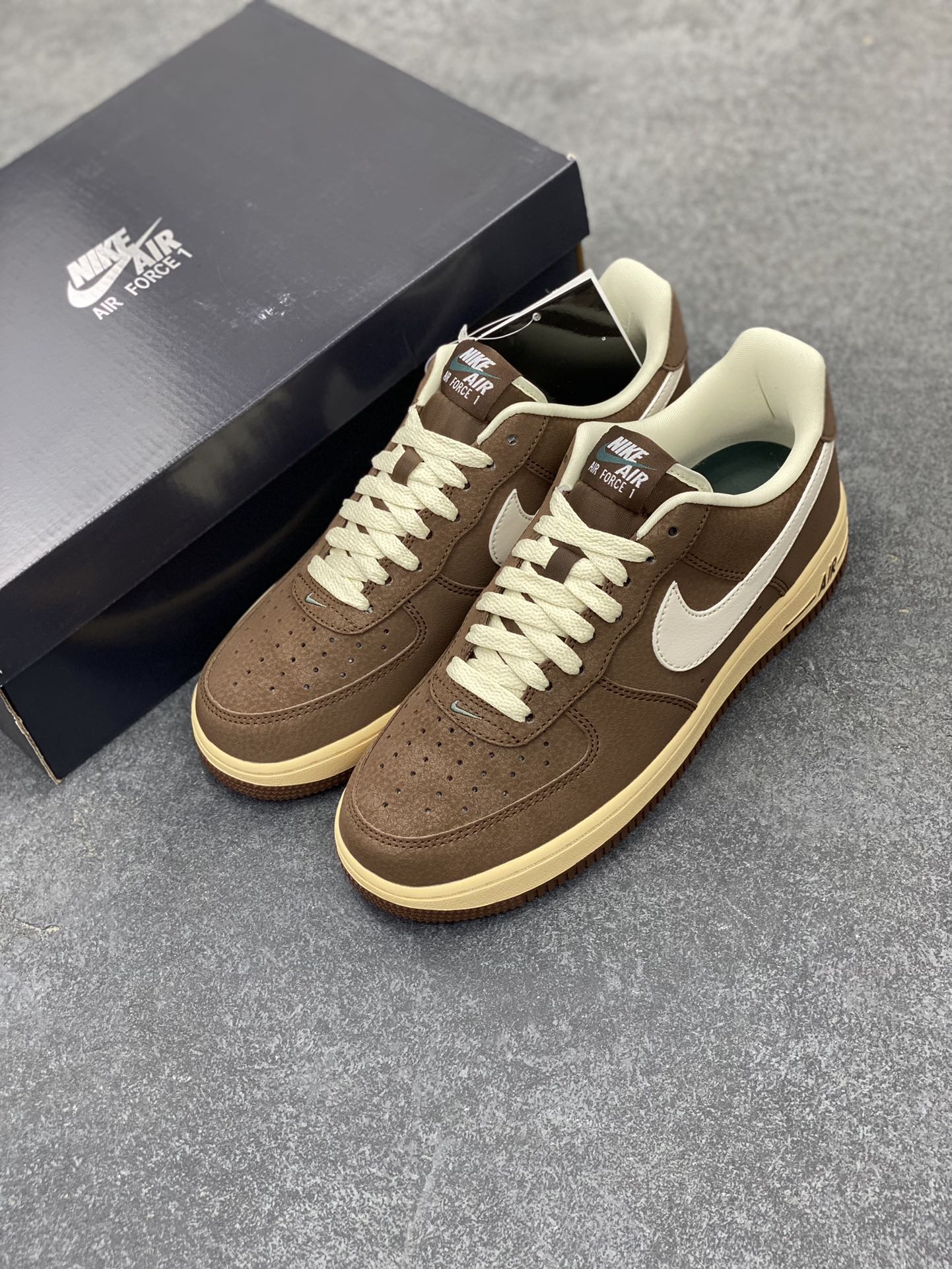 图片[8]-Air Force 1\’ 07 巧克力棕 原楦头原纸板 打造纯正空军版型 专注外贸渠道 全掌内置蜂窝气垫 #原盒配件 原厂中底钢印、拉帮完美 货号：FZ3592-259 尺码：36 36.5 37.5 38 38.5 39 40 40.5 41 42 42.5 43 44 44.5 45-选品中心