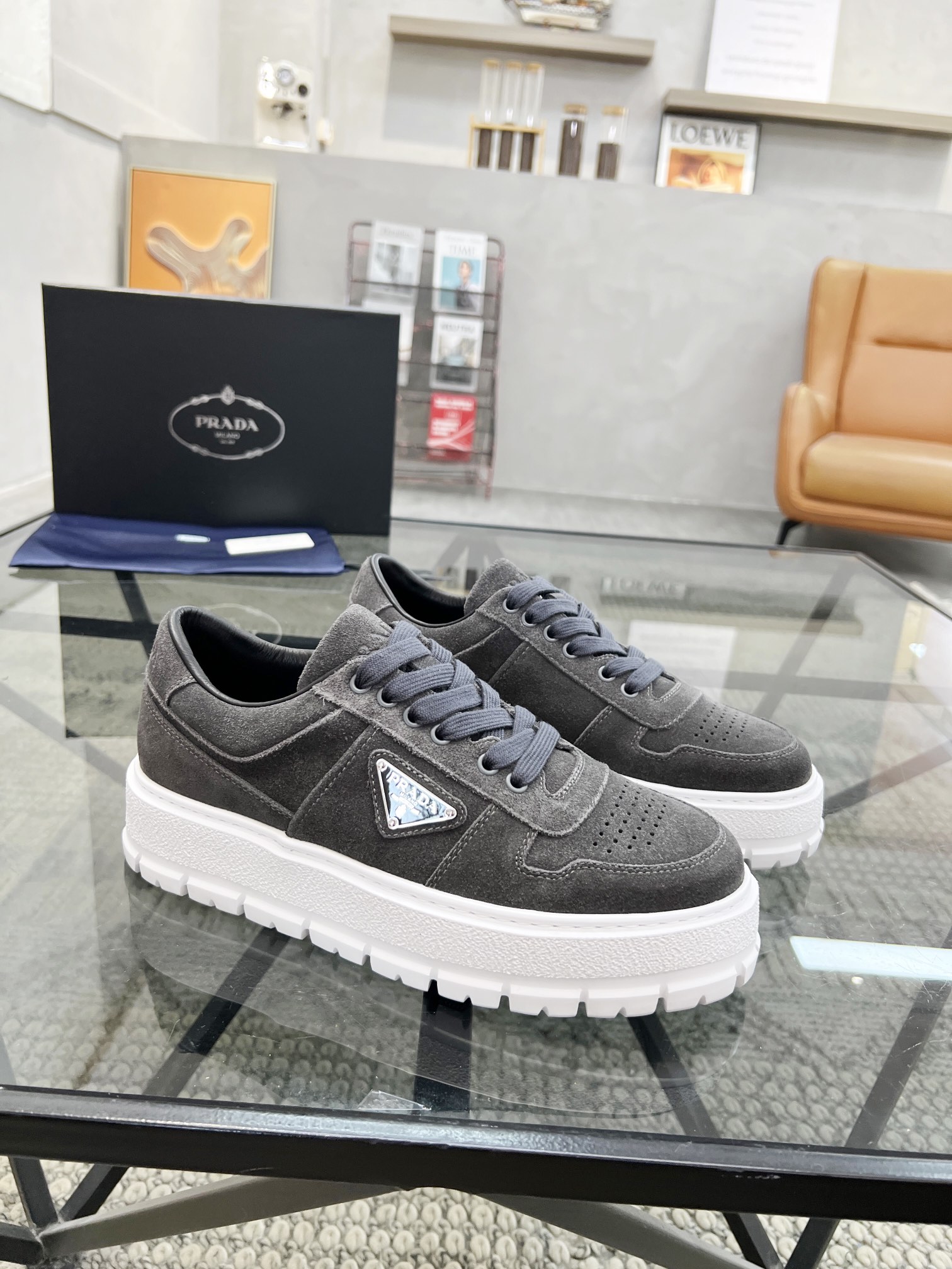 NO:221843,Brand PRADA color original color matching 39-44 customized 38.45 Price Material Prada 2025 new style casual shoes ultra-high quality luxury material selection upper is made of imported original cowhide   cowhide inner pure handmade only for comfortable wearing experience original rubber foam sole, Prada, prada, prada, cowhide19860909品牌PRADA 颜色原版配色 码数39-44定做38.45 价格 材质普拉达2025新款 休闲鞋超高品质奢华选材鞋面采用进口原版牛皮 牛皮内里纯手工打造只为舒适的穿着体验原版橡胶发泡大底,普拉达,prada,prada,cowhide,Men's shoes