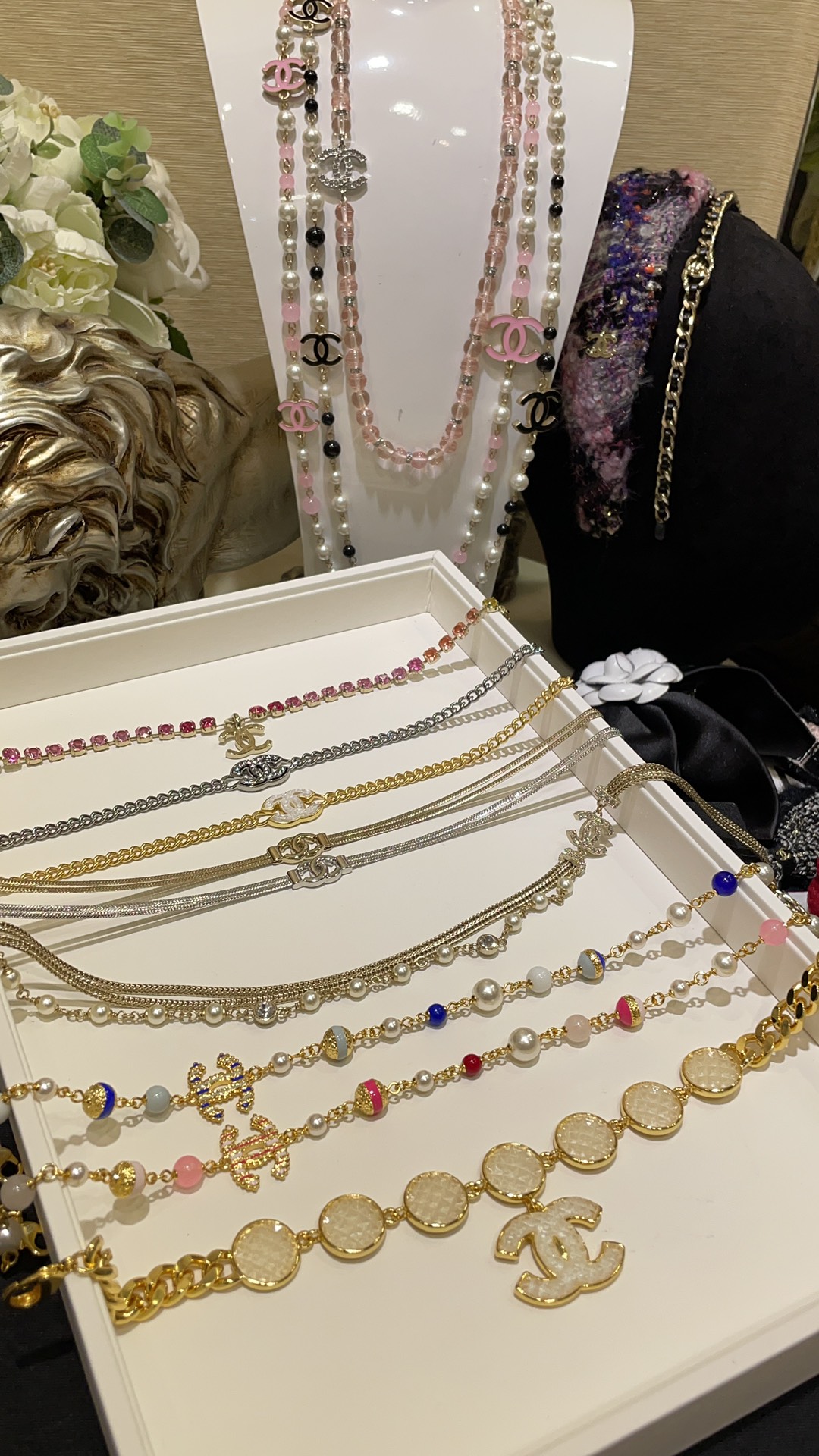 现货𝑪𝒉𝒂𝒏𝒆𝒍新款项链choker合集选款

配饰是穿搭的灵魂💕好戴又百搭

简单衣服搭配也立马变高级 买到赚到