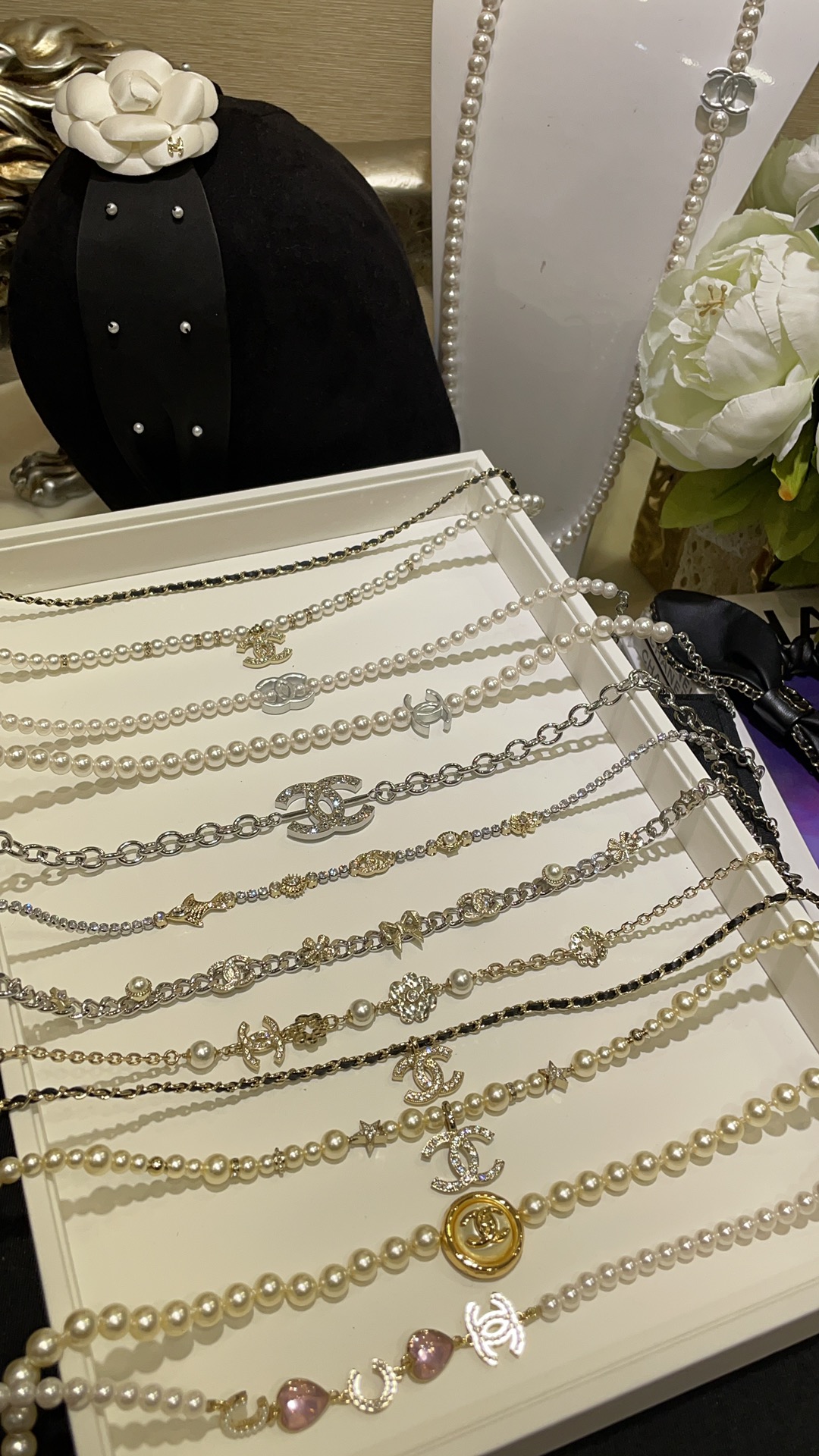 现货𝑪𝒉𝒂𝒏𝒆𝒍新款项链choker合集选款

配饰是穿搭的灵魂💕好戴又百搭

简单衣服搭配也立马变高级 买到赚到