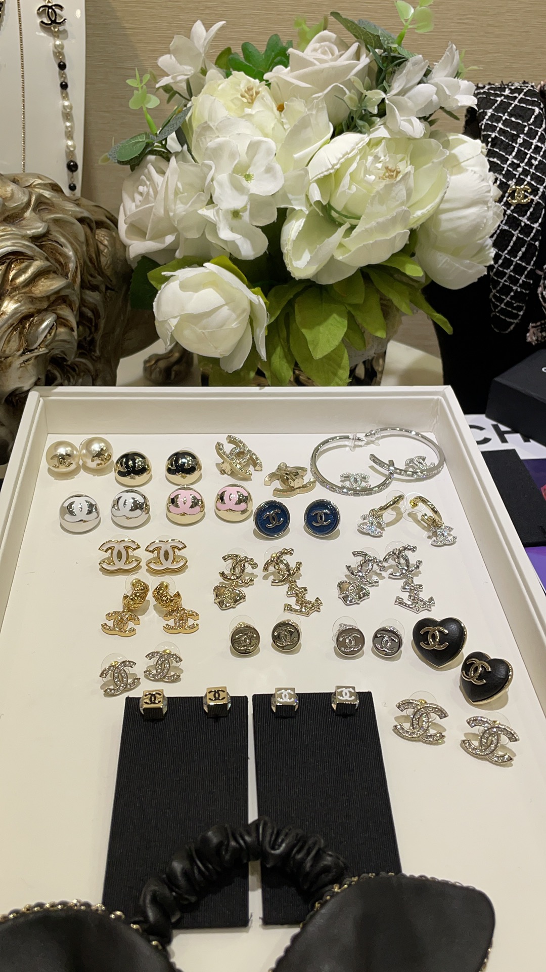 𝑪𝒉𝒂𝒏𝒆𝒍 最新款耳钉耳环合集选款

氛围感出片系列📷通勤或凹造型都🉑

专贵一件大几千没必要花冤枉钱💰