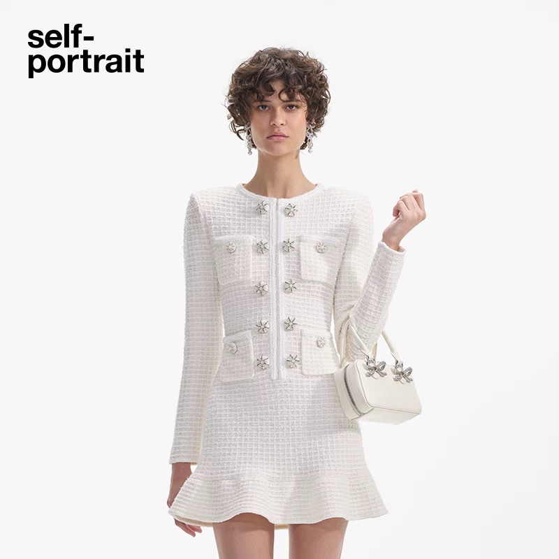 NO:295596,Model number G25010438 Self-portrai* new style, twisted braided double-breasted decorative ruffled spliced ​​slim long-sleeved knitted dress!  Black, off-white, (M size bust 90, waist 74, sleeve length 61, skirt length 88), skirts, alexander wang19860909款号G25010438 Self-portrai*新款 麻花编织包边双排扣装饰荷叶边拼接修身显瘦长袖针织连衣裙！黑色,米白色,（M码胸围90,腰围74,袖长61,裙长88）,,skirts,alexander wang,Women's clothing