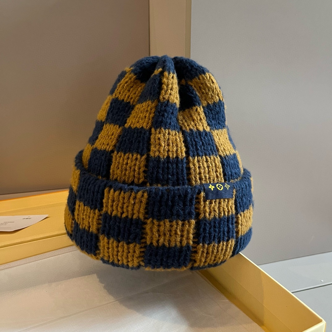 NO:219618,Lv Louis Vuitton checkerboard knitted wool hat, universal hat, fisherman hat, baseball hat, knit hat, hat, louis vuitton, louis vuitton, espadrilles, hats19860909Lv路易威登棋盘格针织毛线帽,男女通用款帽子渔夫帽棒球帽针织帽,帽子,louis vuitton,louis vuitton,espadrilles,hats,hat