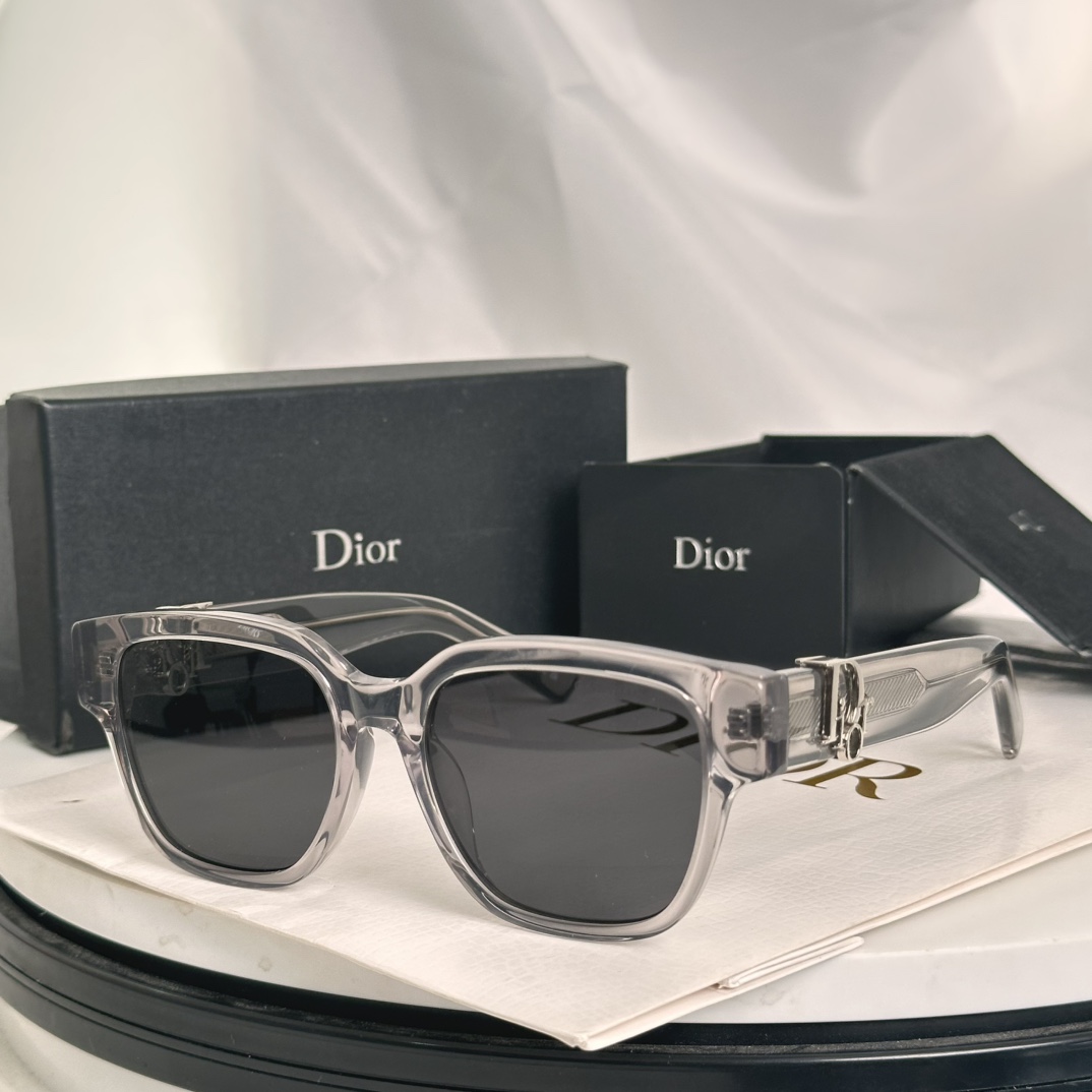  ‼️DIOR
MODEL：DiorOblique S1F
SIZE：53口19-145