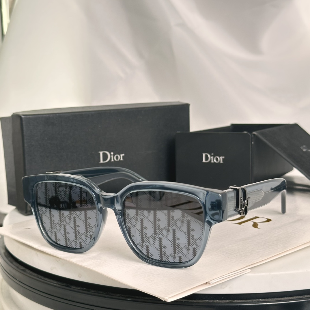 ‼️DIOR
MODEL：DiorOblique S1F
SIZE：53口19-145