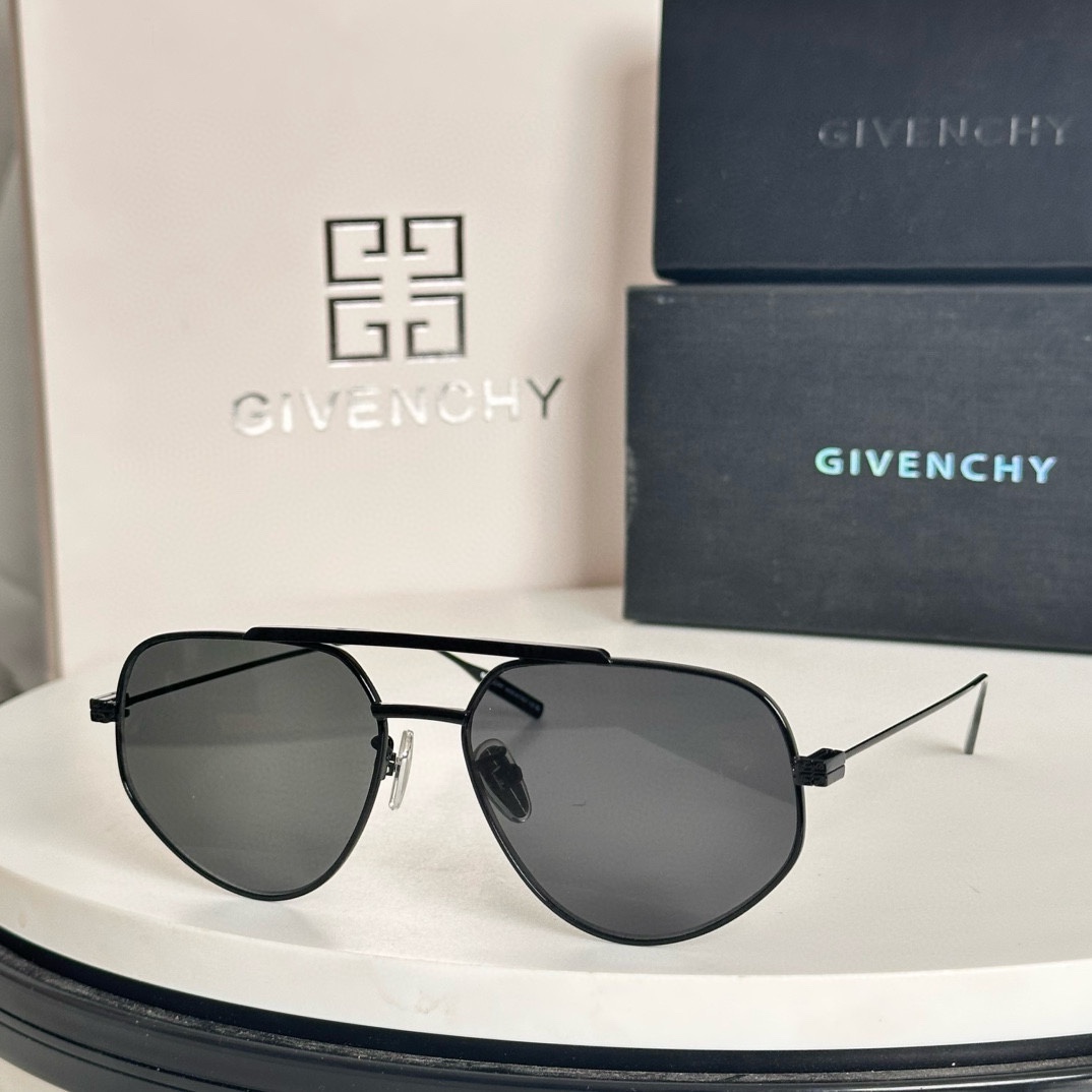  ‼️Givench*纪梵希限定系列~经典方形镜框
ModelGV40058U
Size58口15-14