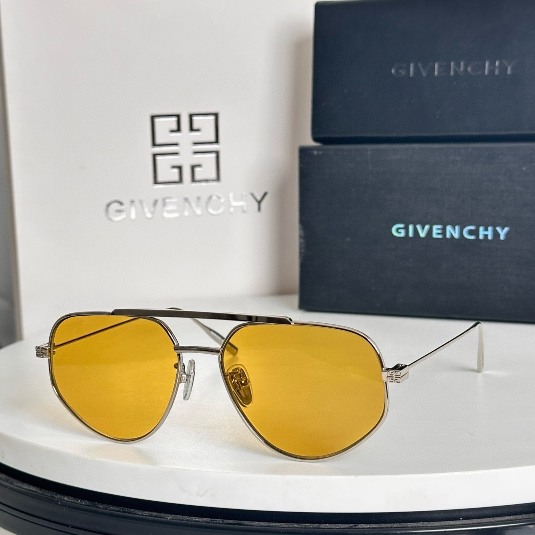  ‼️Givench*纪梵希限定系列~经典方形镜框
ModelGV40058U
Size58口15-14