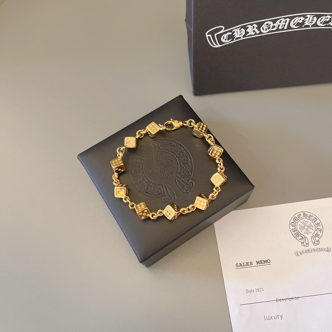 NO:380607,Too handsome and exciting the latest model Crocelebrity, no explosion, factory direct sales, original one-to-one reproduction, Crocelebrity gold bracelet, jewelry boutique, chrome hearts, bracelet, gold19860909太帅爆了最新款克罗心 不爆不发 厂家直销 原版一比一复刻 克罗心黄金色手链,饰品精品,chrome hearts,bracelet,gold,Jewelry