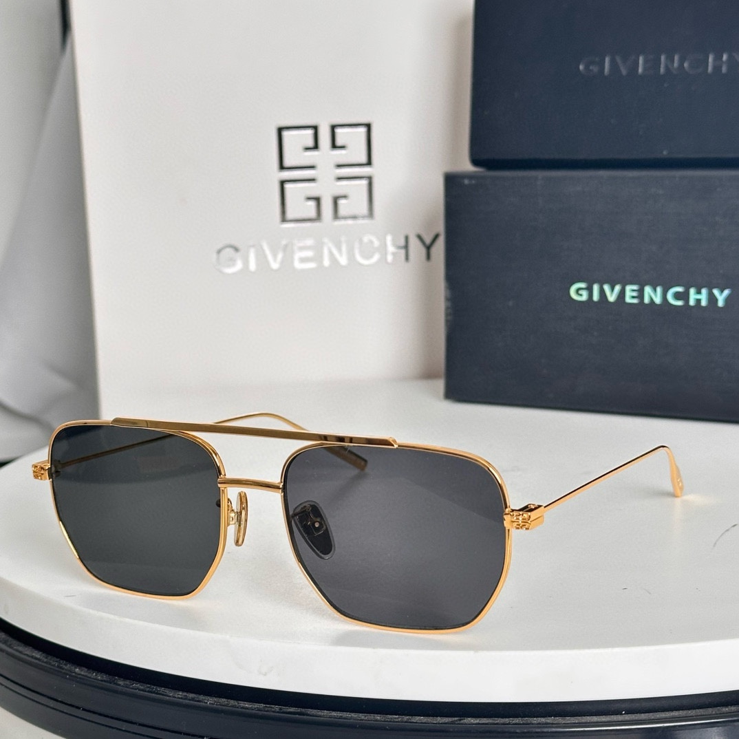  ‼️Givench*纪梵希限定系列~经典方形镜框
ModelGV40041U
Size55口19-14
