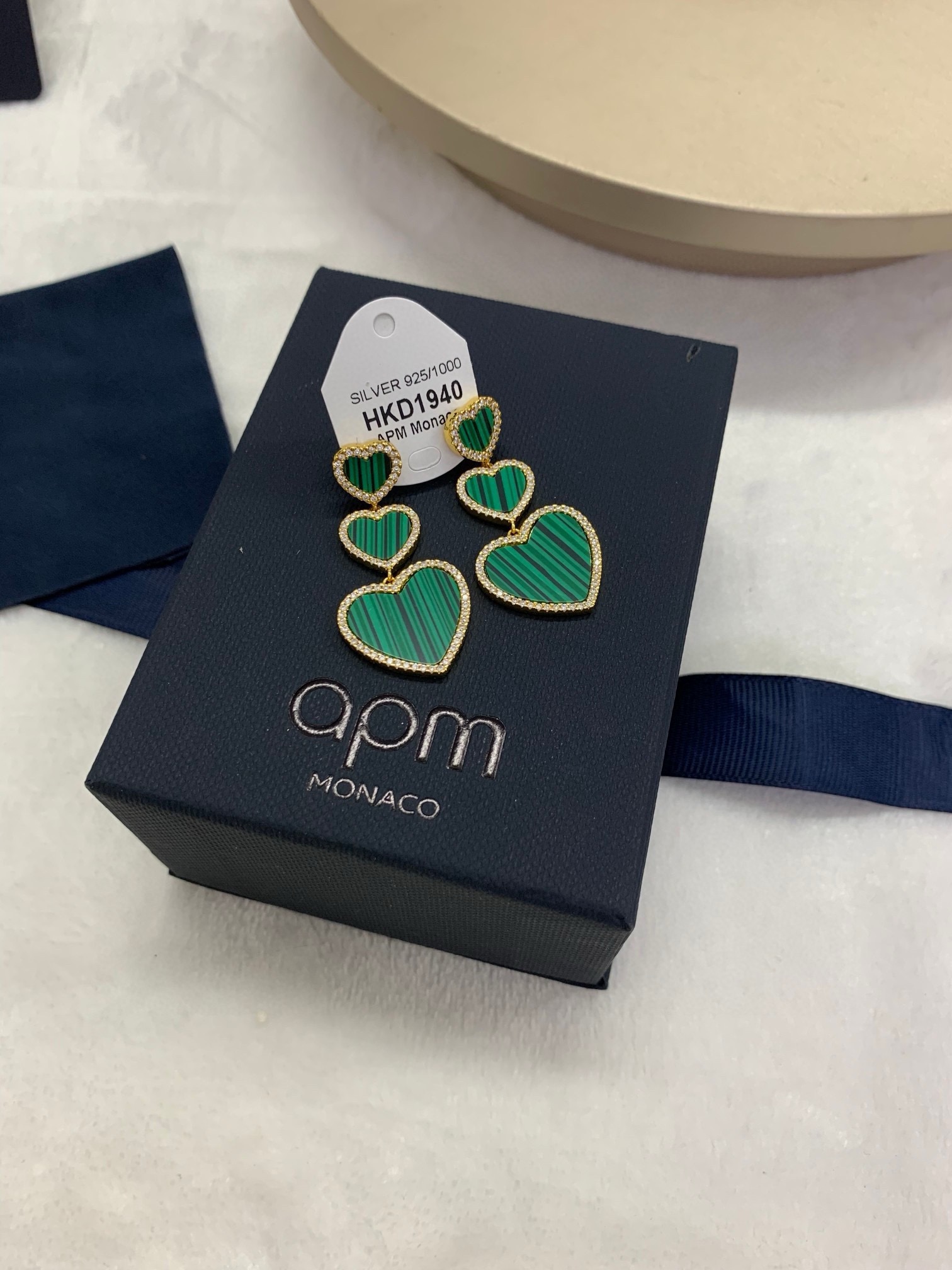 aPm.  Monaco孔雀石爱心耳环精致耳饰生日礼物送女友。