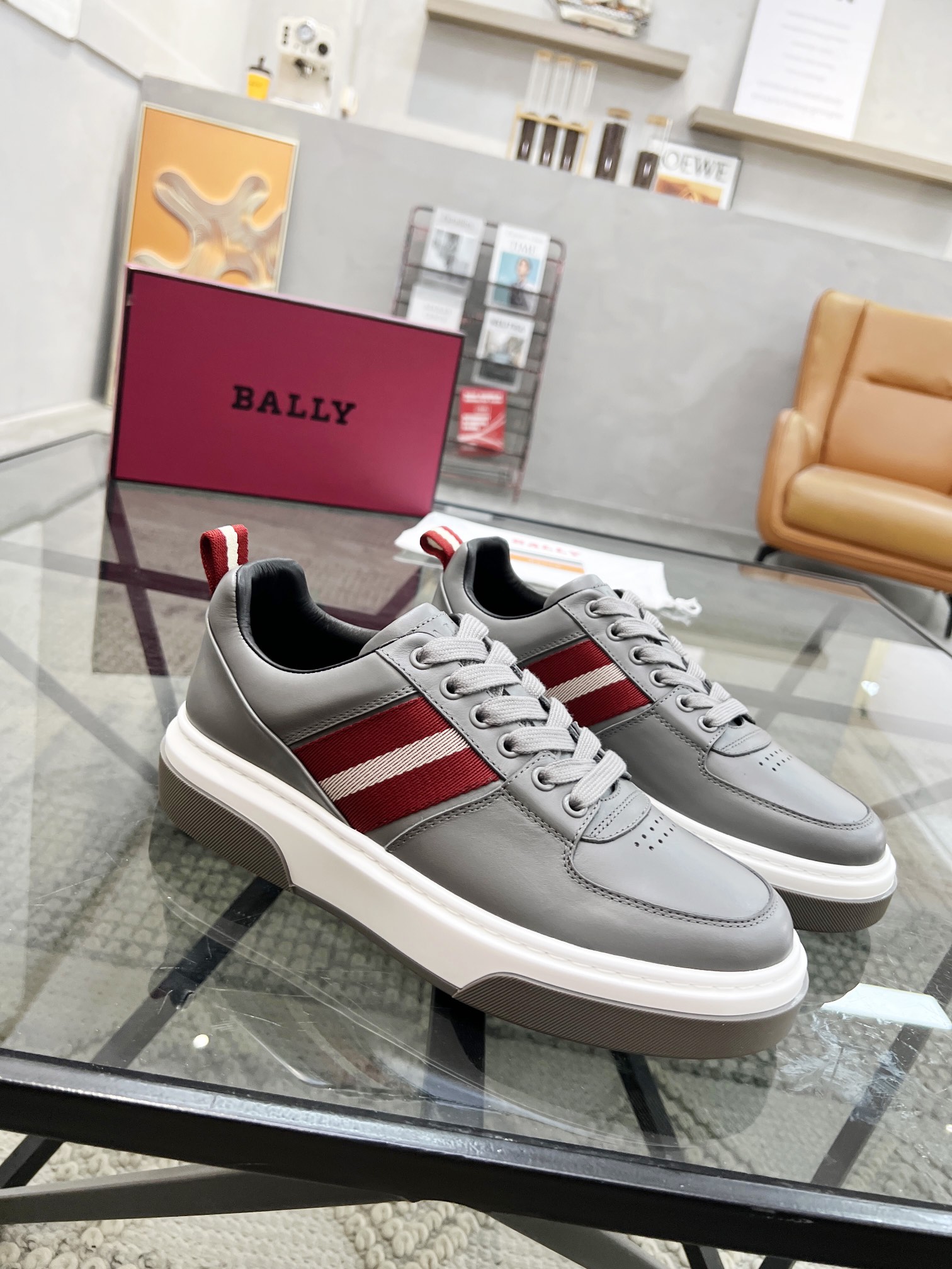 NO:221836,Brand B A L L Y color original color matching number 38-44 customized 45 price Material new men's classic casual shoes simple atmospheric super high style selection with top layer cowhide with luxurious cowhide smooth lines light and comfortable original wear-resistant rubber outsole, bali casual shoes, bally, cowhide19860909品牌B A L L Y 颜色原版配色 码数38-44定做45 价格 材质巴利新款男士 经典休闲鞋简约大气超高逼格选用头层牛皮搭配搭配奢华牛皮内里流畅线条轻便舒适原版耐磨橡胶大底,巴利 休闲鞋,bally,cowhide,Men's shoes