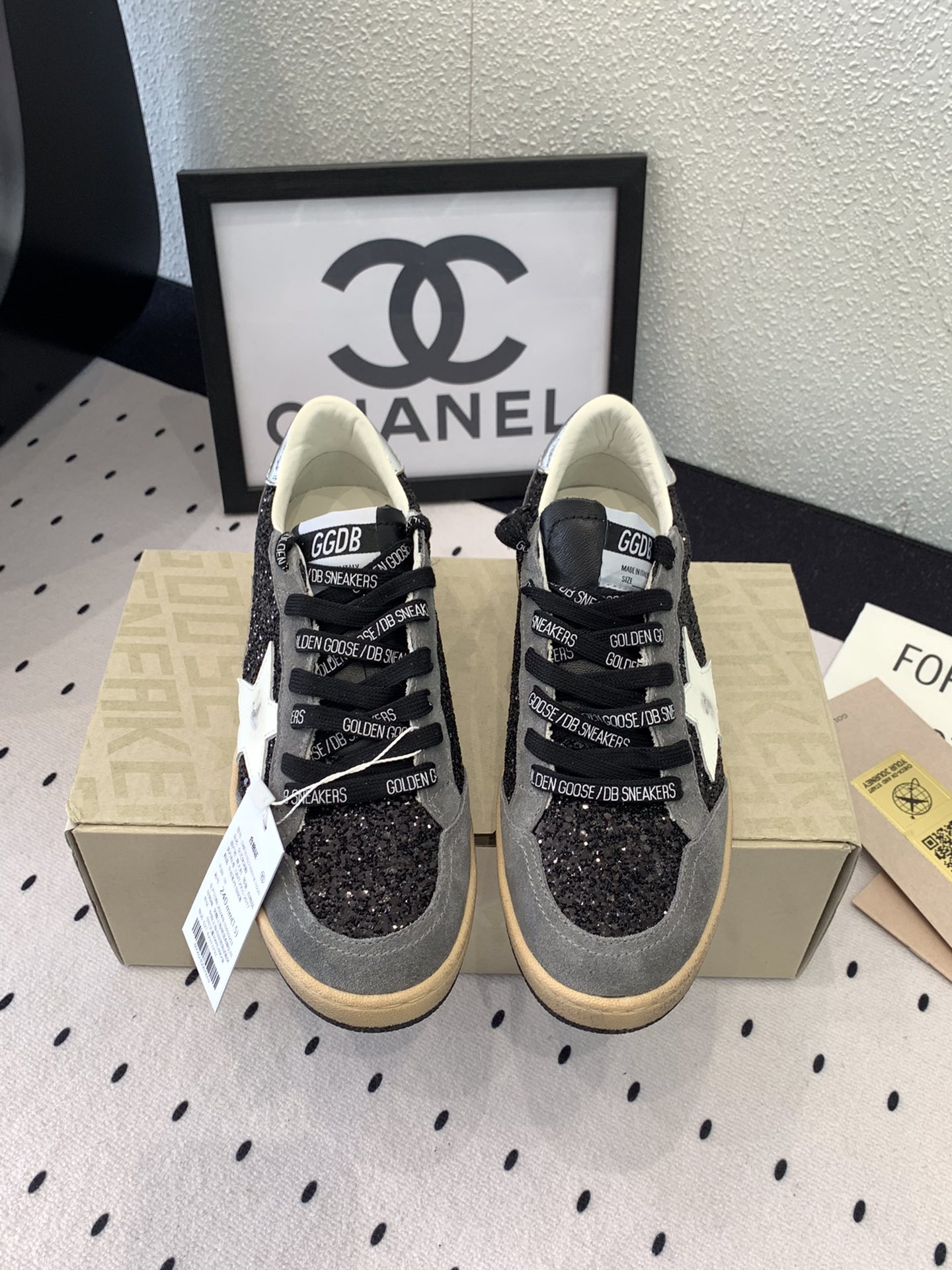 Top-Quality Recreational Shoes: GGDB’s Exclusive Cabinet-Limited Collection, Personalized Graffiti, Size 35-40 - 图片 2
