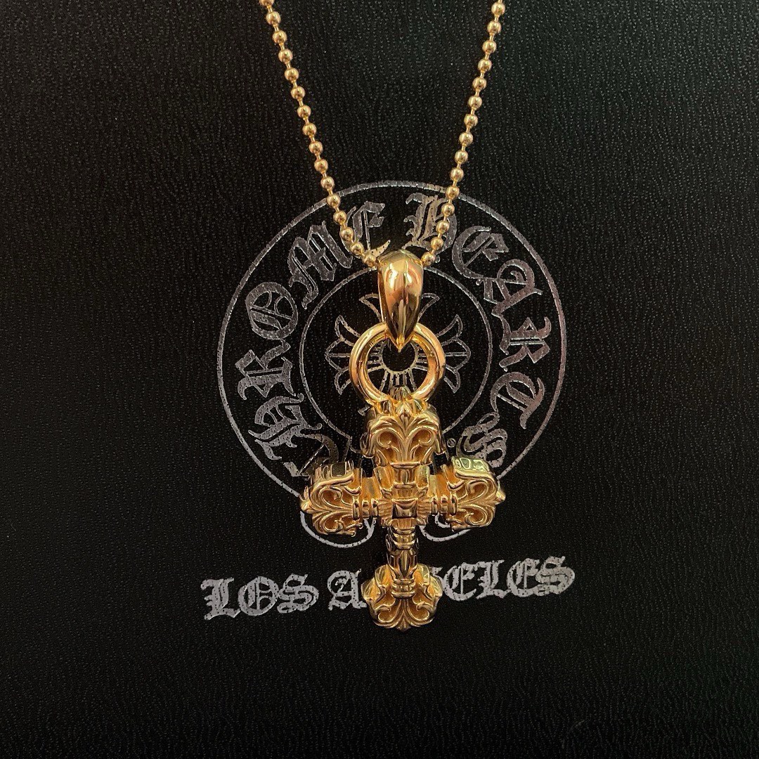 NO:542643,The new product is online. Crosin gold-plated flame cross necklace. Classics among classics. Daily matching is more divided. Full of aura. Perfect workmanship, fine jewelry, chrome hearts, necklace, gold plating19860909批 新品上线啦  克罗心镀金火焰十字架项链 经典中的经典 日常搭配更加分 气场十足 做工完美,饰品精品,chrome hearts,necklace,gold plating,Jewelry