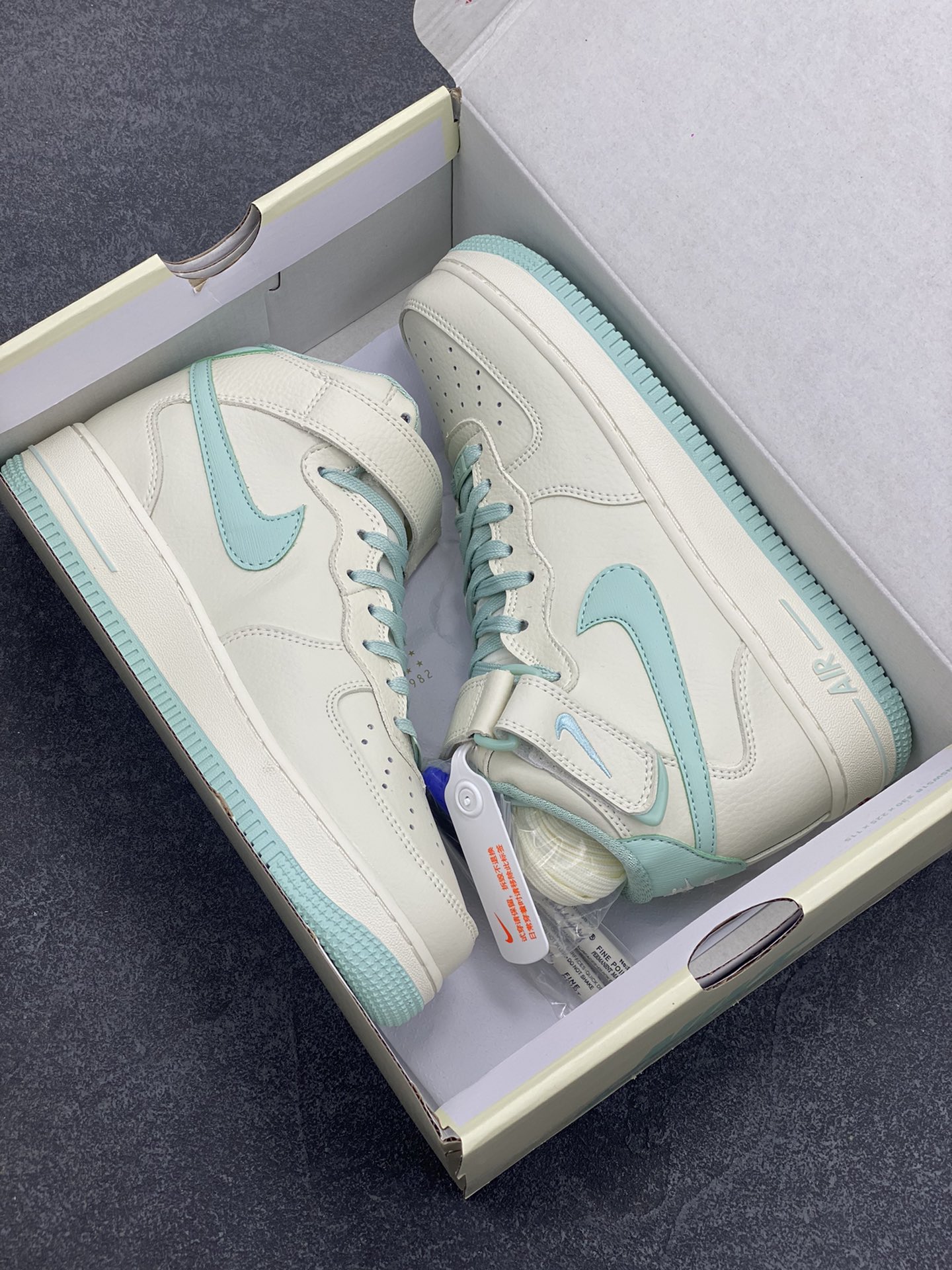 图片[9]-小红书爆款  Nike Air Force 1 MID “米冰蓝”配色高帮空军一号休闲板鞋 定制皮料 原楦原纸板 纯正空军版型 高清洁度 内置全掌气垫  货号：PA0920-708 尺码：36 36.5 37.5 38 38.5 39 40 40.5 41 42 42.5 43 44 44.5 45-选品中心