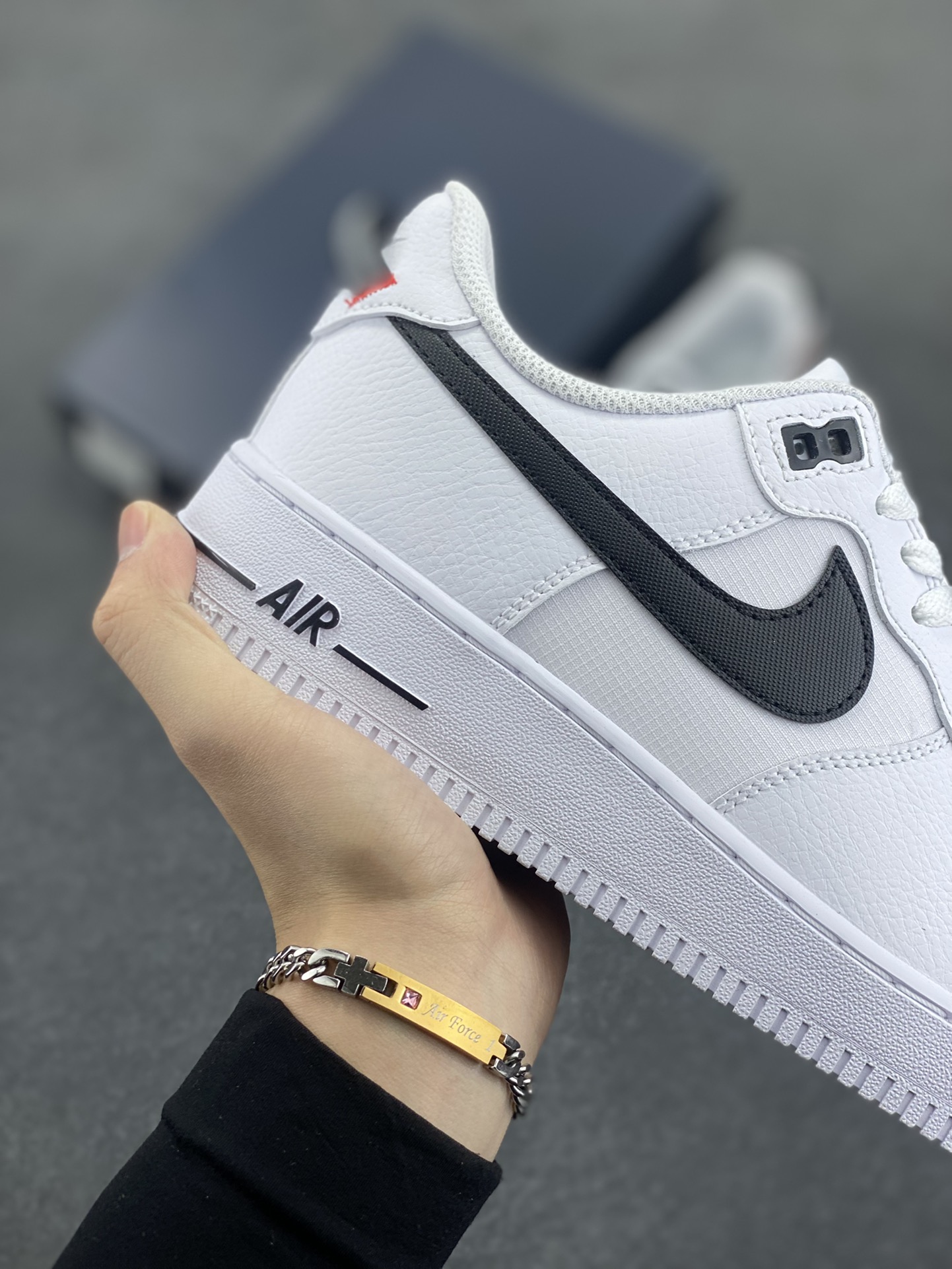 图片[6]-Air Force 1\’ 07 白黑 原楦头原纸板 打造纯正空军版型 专注外贸渠道 全掌内置蜂窝气垫 #原盒配件 原厂中底钢印、拉帮完美 货号：HV9509-100 尺码：36 36.5 37.5 38 38.5 39 40 40.5 41 42 42.5 43 44 44.5 45-选品中心