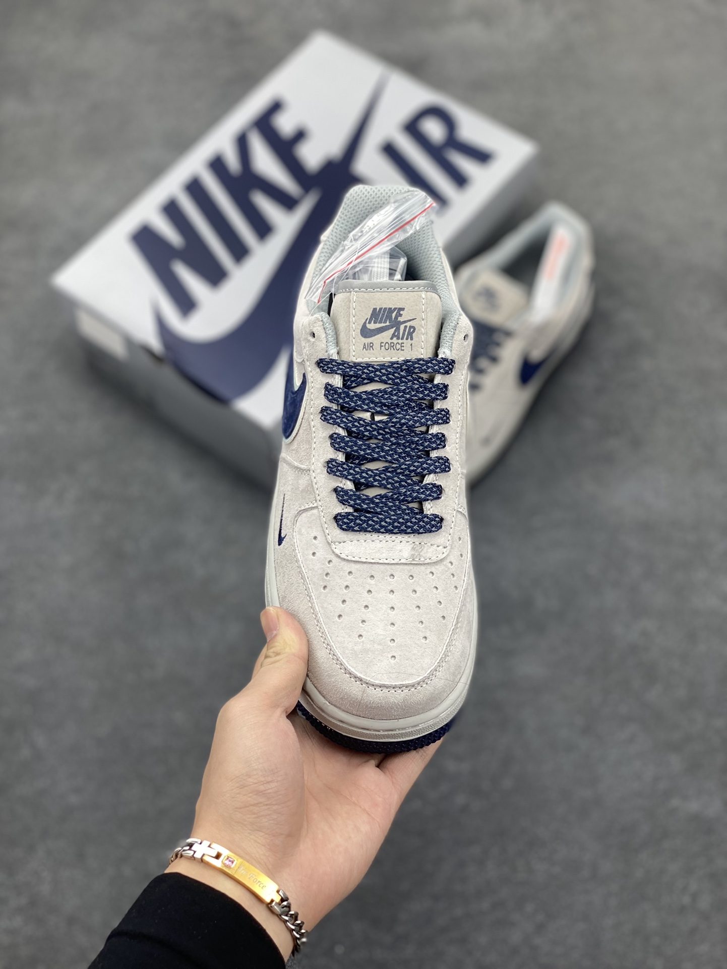 图片[2]-NIke Air Force 1 \’07 Low 麂皮深蓝卫冕冠军 小勾满天星空军一号中帮运动休闲板鞋 3M反光进口麂皮 原装鞋盒原楦头原纸板 内置全掌气垫 高清洁度 货号：WW5021-626 尺码：36 36.5 37.5 38 38.5 39 40 40.5 41 42 42.5 43 44 44.5 45-选品中心