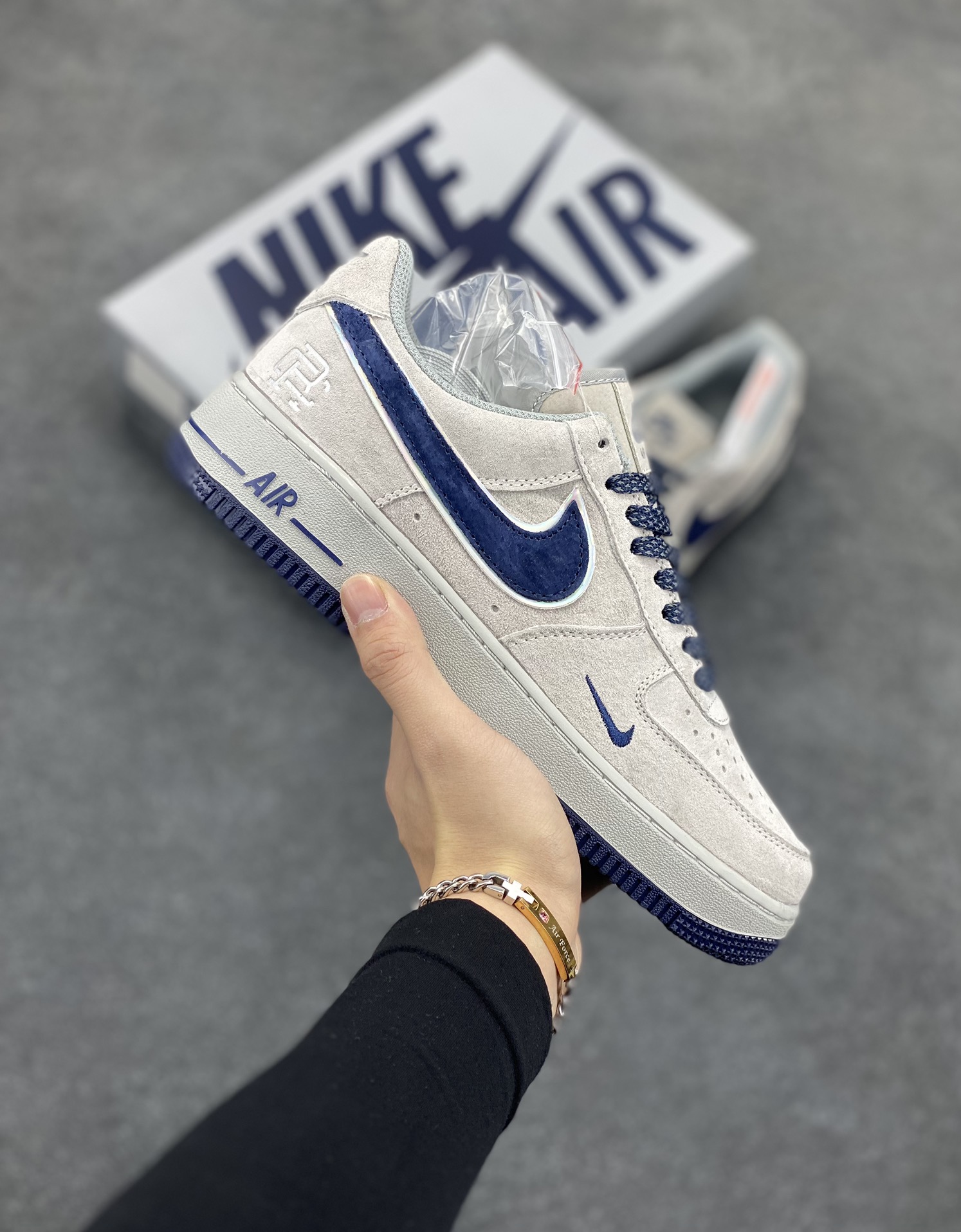 NIke Air Force 1 \’07 Low 麂皮深蓝卫冕冠军 小勾满天星空军一号中帮运动休闲板鞋 3M反光进口麂皮 原装鞋盒原楦头原纸板 内置全掌气垫 高清洁度 货号:WW5021-626 尺码:36 36.5 37.5 38 38.5 39 40 40.5 41 42 42.5 43 44 44.5 45-选品中心