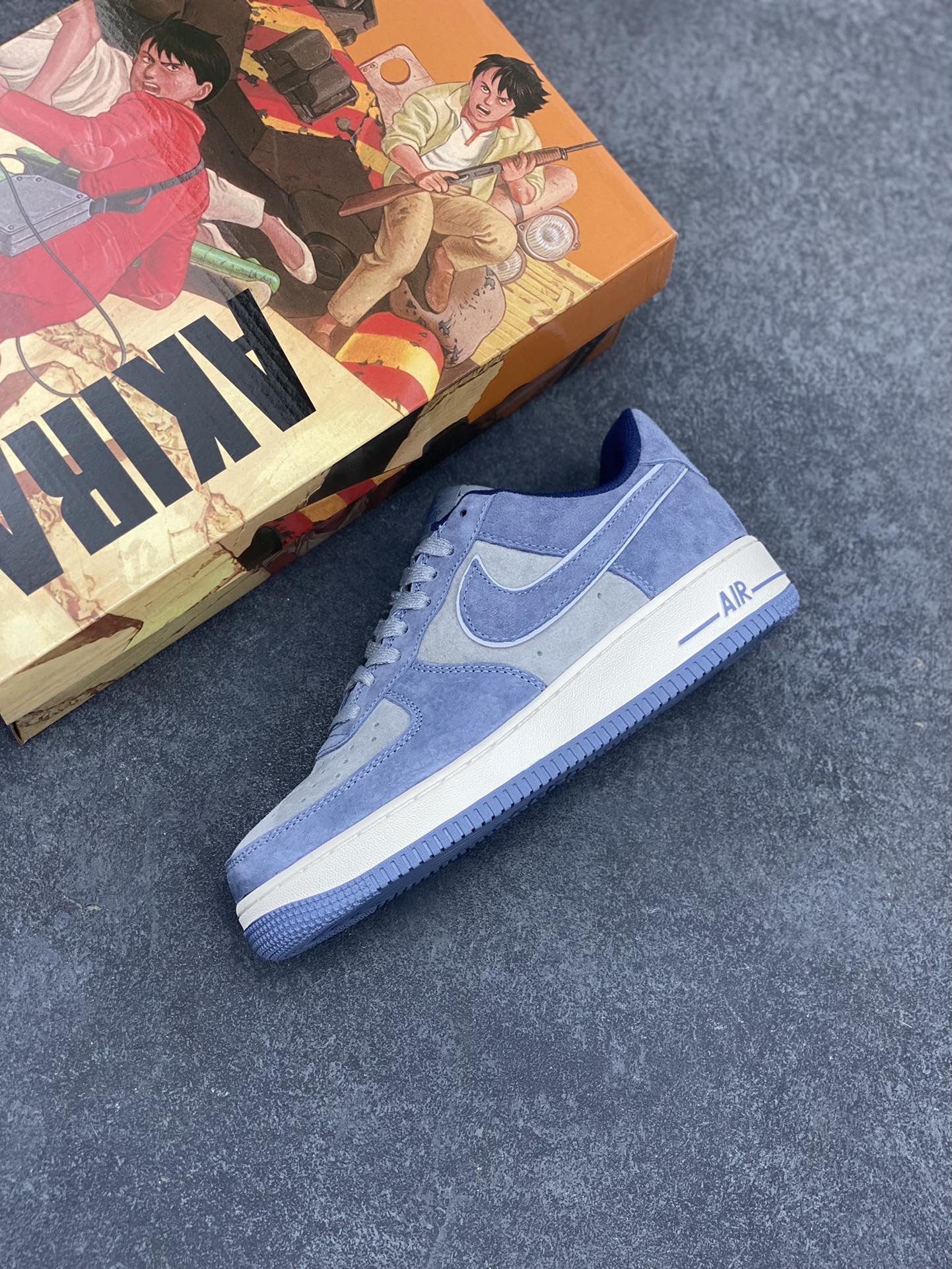 图片[7]-AKIRA×Nike Air Force 1 Low ’07 蓝灰 头成麂皮 满天星配色 空军一号低帮休闲板鞋 原厂麂皮 原楦原纸板 纯正版型 正品NFC感应芯片 高清洁度 内置全掌气垫 货号：DD9969-536 尺码：36 36.5 37.5 38 38.5 39 40 40.5 41 42 42.5 43 44 44.5 45-选品中心