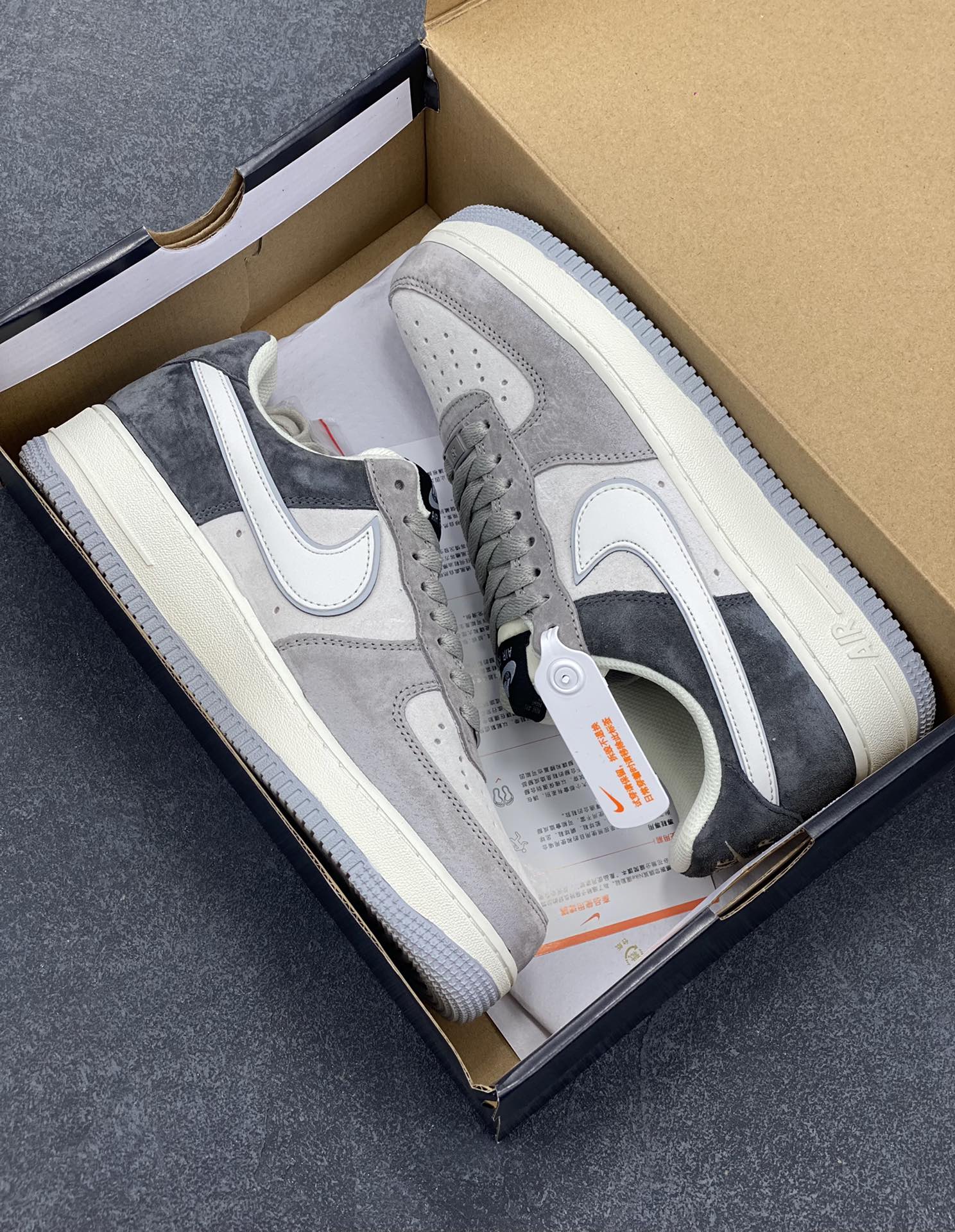 图片[9]-Nike Air Force 1 Low ’07 米灰黑配色 空军一号低帮休闲板鞋 原厂麂皮 3M反光 原楦原纸板 纯正版型 正品NFC感应芯片 高清洁度 内置全掌气垫 货号：DW0831-896 尺码：36 36.5 37.5 38 38.5 39 40 40.5 41 42 42.5 43 44 44.5 45-选品中心