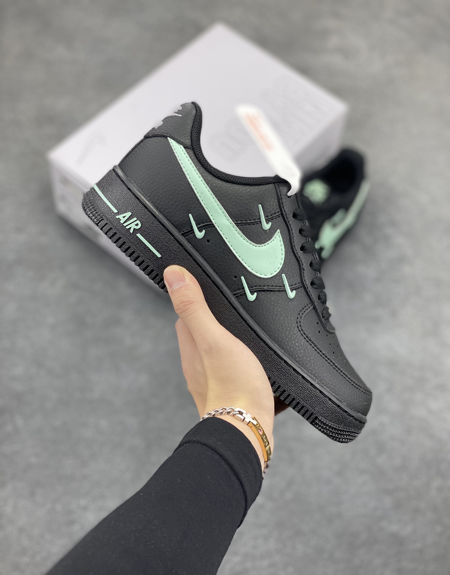 NK Air Force 1‘07 Low 定制款抽屉盒 空军一号低帮休闲板鞋 定制皮料 原楦原纸板 纯正版型 高清洁度 内置全掌气垫 货号：CW2288-111 尺码：36 36.5 37.5 38 38.5 39 40 40.5 41 42 42.5 43 44 44.5 45-选品中心