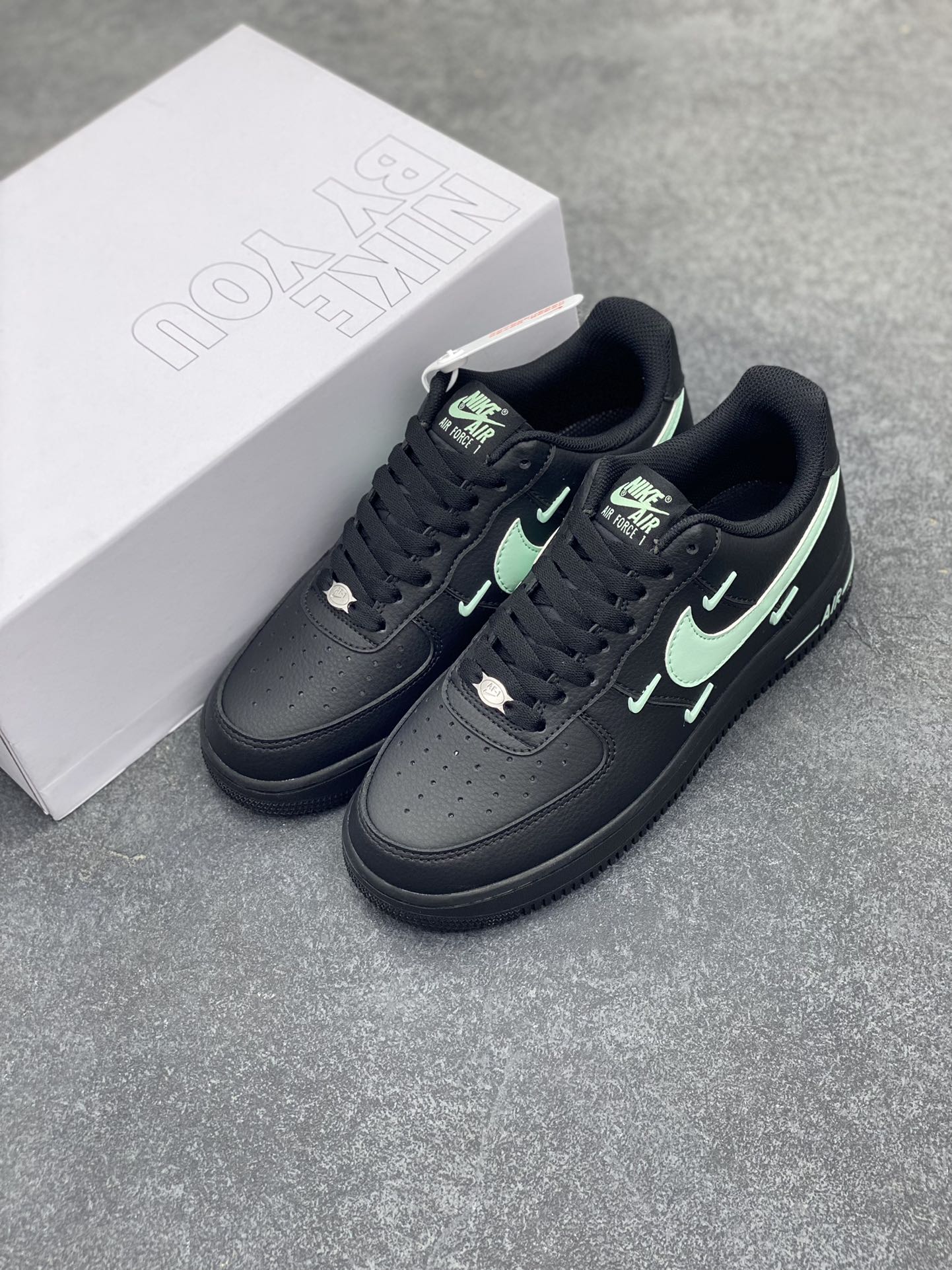 图片[8]-NK Air Force 1‘07 Low 定制款抽屉盒 空军一号低帮休闲板鞋 定制皮料 原楦原纸板 纯正版型 高清洁度 内置全掌气垫 货号：CW2288-111 尺码：36 36.5 37.5 38 38.5 39 40 40.5 41 42 42.5 43 44 44.5 45-选品中心