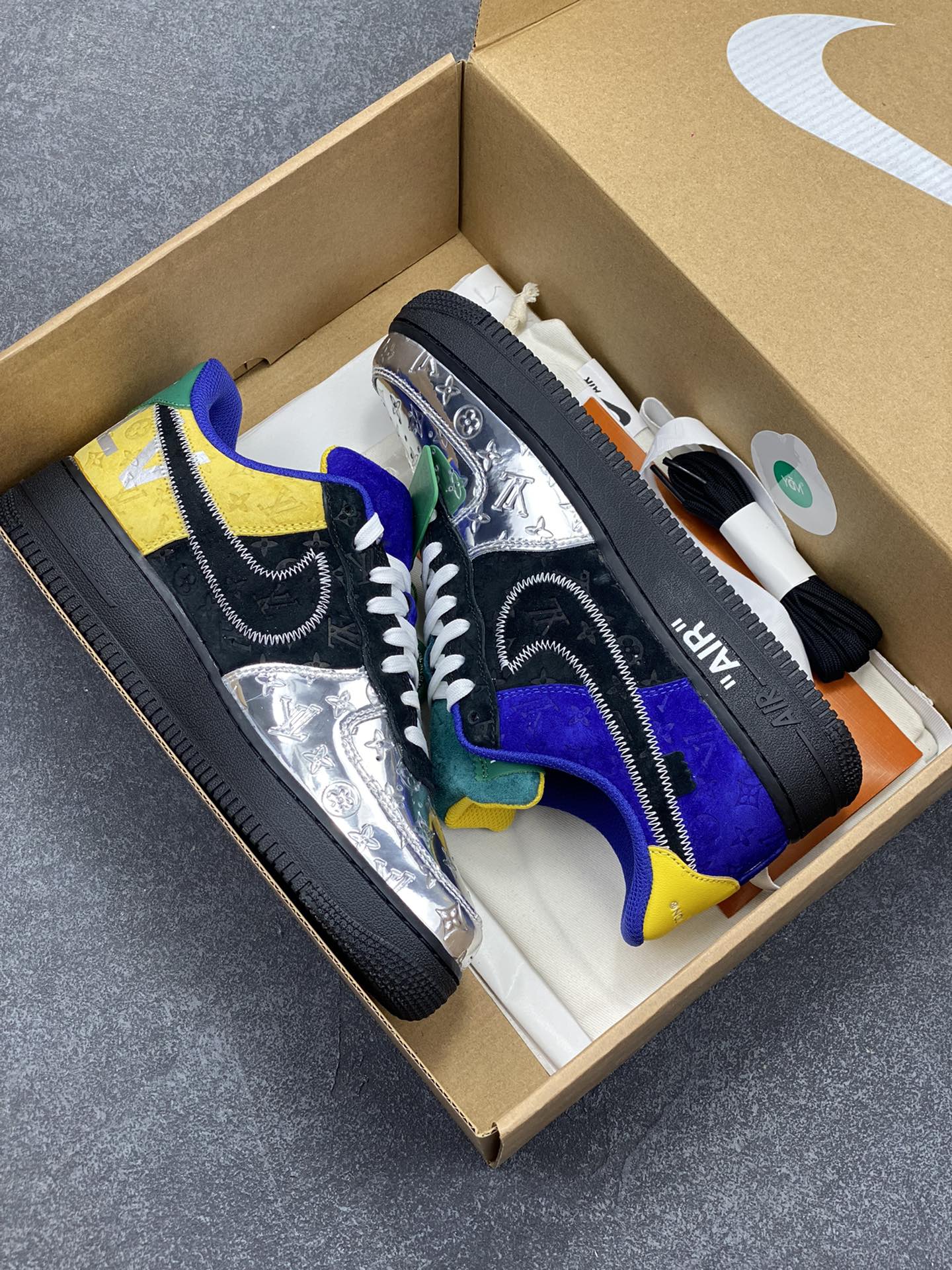 图片[9]-HY版本💯  Lv x Nike Air Force 1 Low 路易斯威登驴牌LV联名 空军一号低帮运动休闲板鞋 原楦头原纸板 打造纯正空军版型#专注外贸渠道 全掌内置蜂窝气垫 #原盒配件 中底钢印、拉帮完美 货号：1A9VCH 尺码：35.5 36 36.5 37.5 38 38.5 39 40 40.5 41 42 42.5 43 44 44.5 45-选品中心