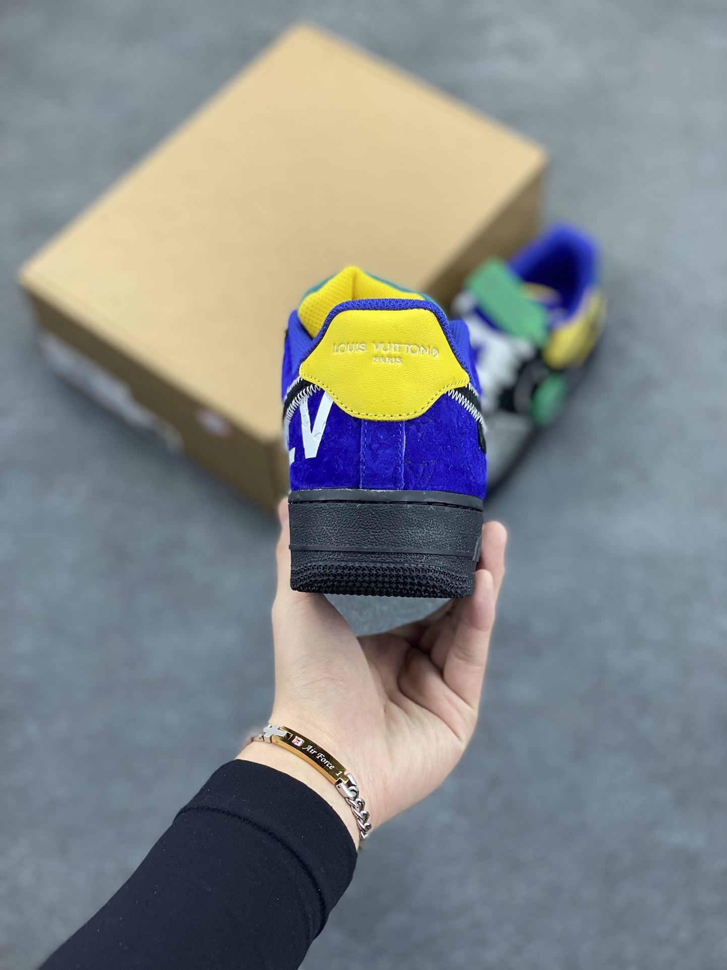 图片[4]-HY版本💯  Lv x Nike Air Force 1 Low 路易斯威登驴牌LV联名 空军一号低帮运动休闲板鞋 原楦头原纸板 打造纯正空军版型#专注外贸渠道 全掌内置蜂窝气垫 #原盒配件 中底钢印、拉帮完美 货号：1A9VCH 尺码：35.5 36 36.5 37.5 38 38.5 39 40 40.5 41 42 42.5 43 44 44.5 45-选品中心