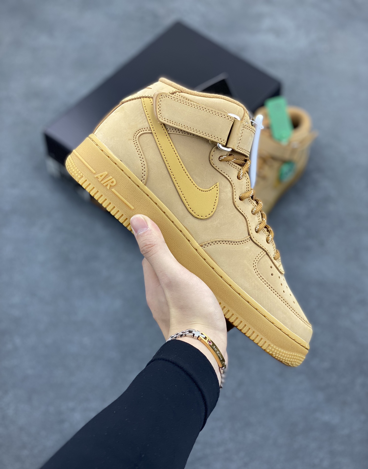 HY版本💯 Nike Air Force 1\'07 空军一号休闲运动板鞋 中帮小麦二代 原楦头原纸板 打造纯正空军版型#专注外贸渠道 全掌内置蜂窝气垫 #原盒配件 原厂中底钢印、拉帮完美 货号：DJ9158-200 尺码：35.5 36 36.5 37.5 38 38.5 39 40 40.5 41 42 42.5 43 44 44.5 45 46 47-选品中心