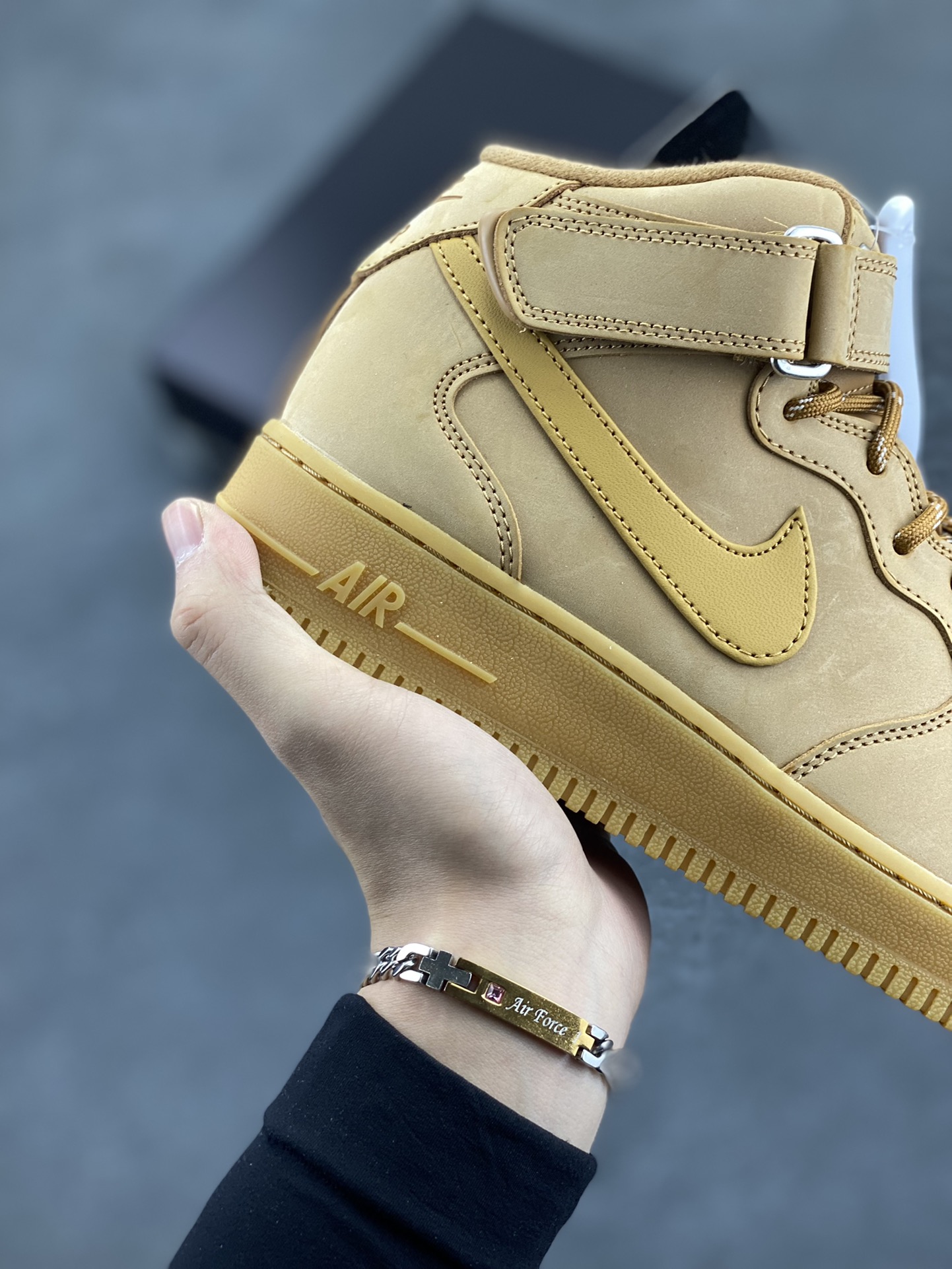 图片[6]-HY版本💯 Nike Air Force 1\’07 空军一号休闲运动板鞋 中帮小麦二代 原楦头原纸板 打造纯正空军版型#专注外贸渠道 全掌内置蜂窝气垫 #原盒配件 原厂中底钢印、拉帮完美 货号：DJ9158-200 尺码：35.5 36 36.5 37.5 38 38.5 39 40 40.5 41 42 42.5 43 44 44.5 45 46 47-选品中心