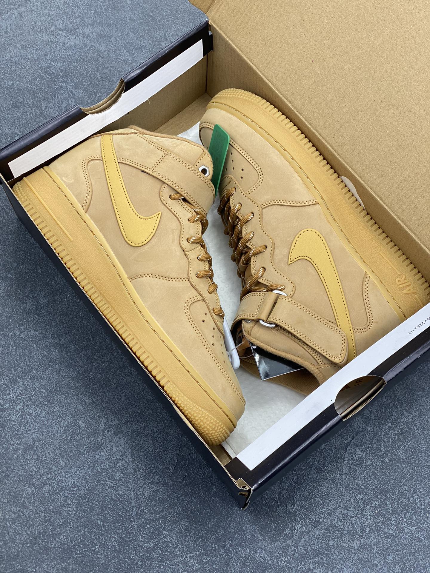 图片[9]-HY版本💯 Nike Air Force 1\’07 空军一号休闲运动板鞋 中帮小麦二代 原楦头原纸板 打造纯正空军版型#专注外贸渠道 全掌内置蜂窝气垫 #原盒配件 原厂中底钢印、拉帮完美 货号：DJ9158-200 尺码：35.5 36 36.5 37.5 38 38.5 39 40 40.5 41 42 42.5 43 44 44.5 45 46 47-选品中心