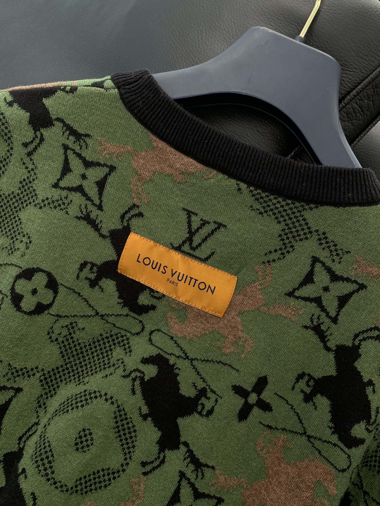 ，LouisVuitton 路易威登，2025春夏最新款，专柜同步有售，原单狠货，时尚休闲圆领针织短袖T