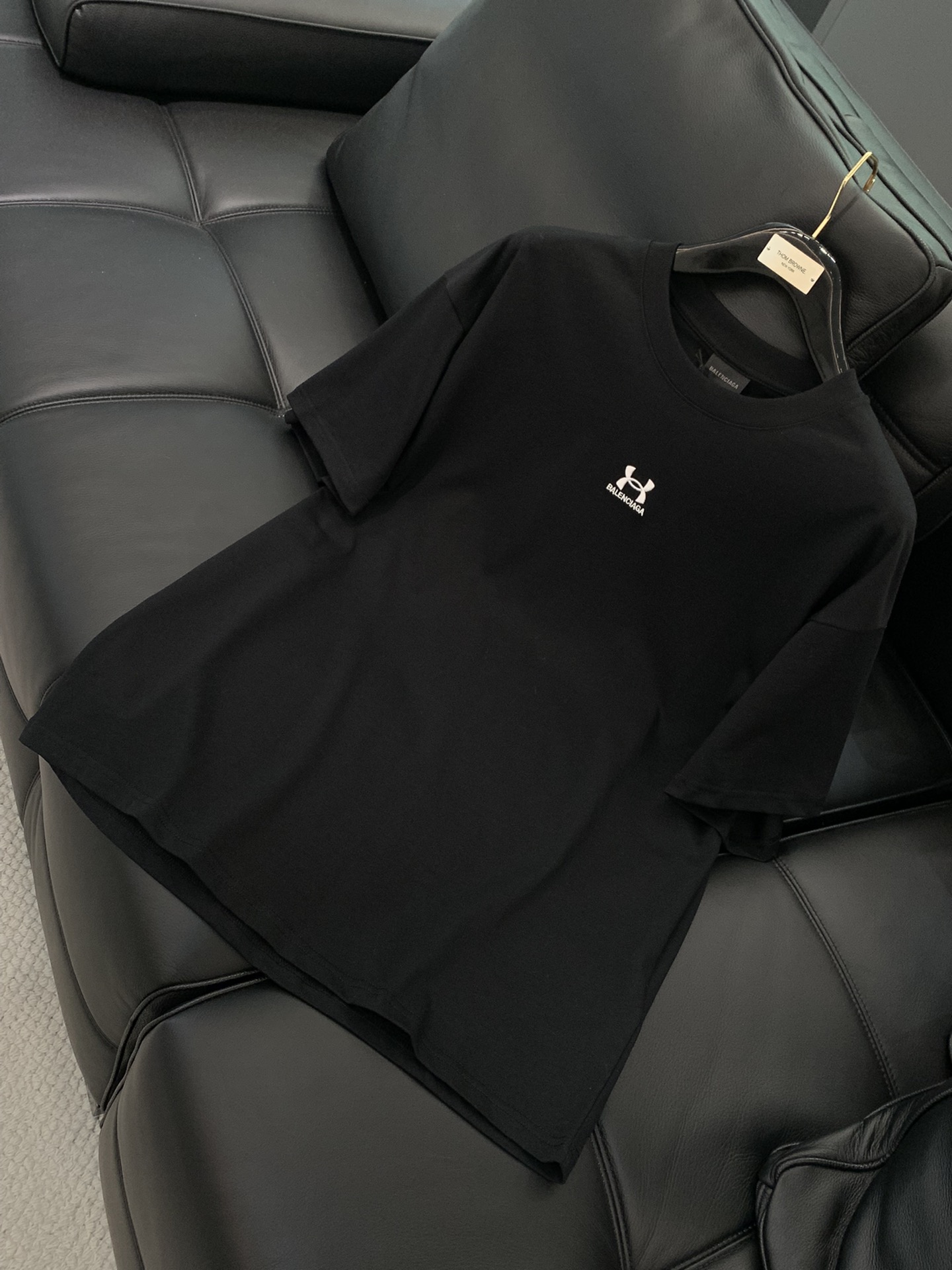，Balenciaga 巴黎世家，2025春夏最新款，专柜同步有售，原单狠货，爆款时尚休闲圆领短袖T恤，