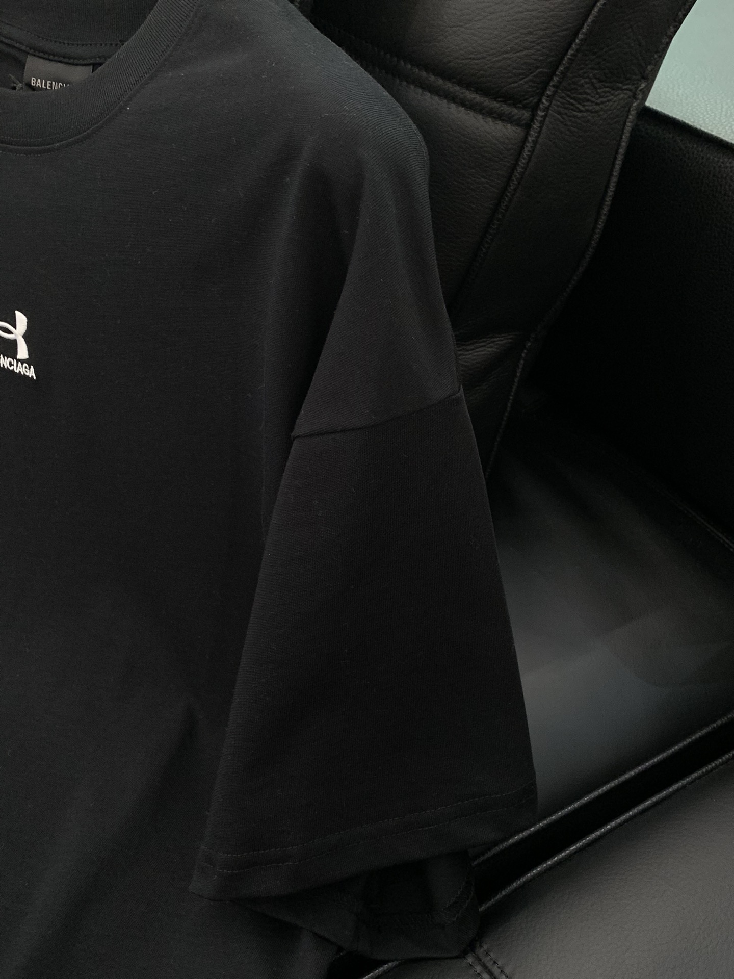 ，Balenciaga 巴黎世家，2025春夏最新款，专柜同步有售，原单狠货，爆款时尚休闲圆领短袖T恤，
