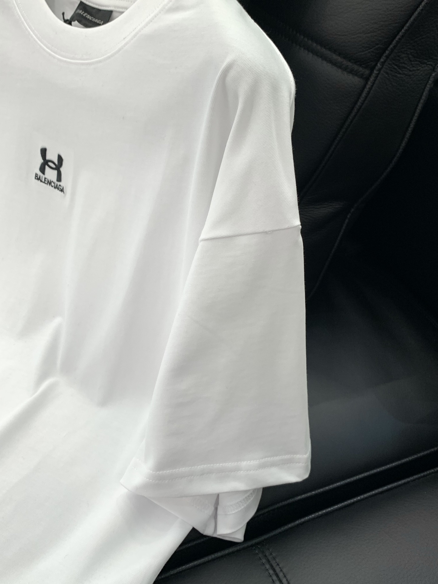 ，Balenciaga 巴黎世家，2025春夏最新款，专柜同步有售，原单狠货，爆款时尚休闲圆领短袖T恤，